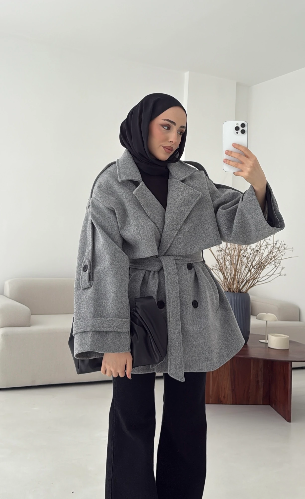 Gri Düğmeli Kol Manşetli Kaşe Kaban