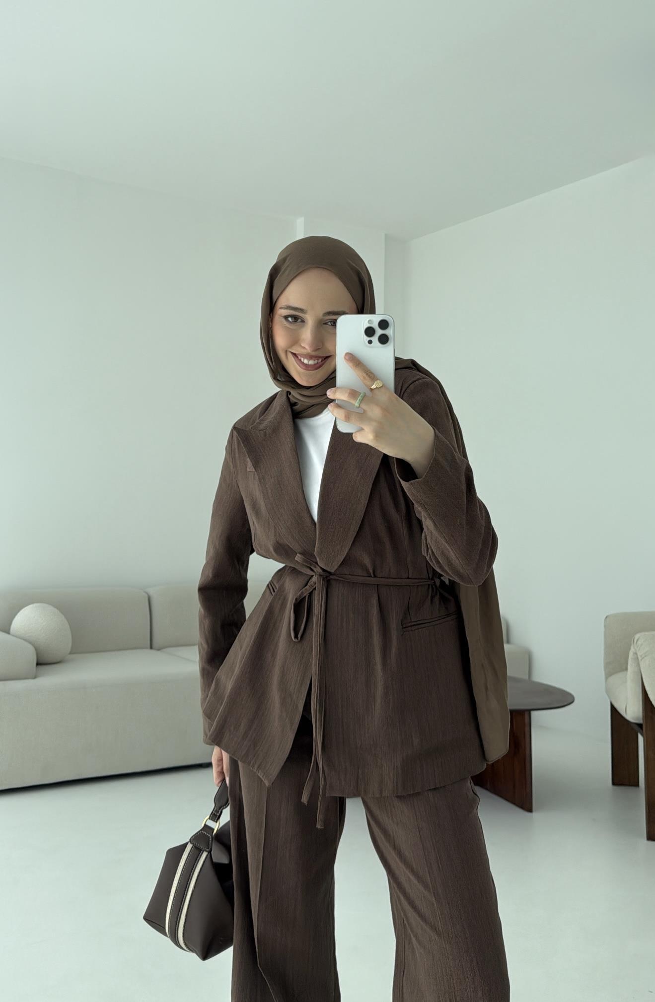 Bağlamalı Keten Ceketli Takım Kahve