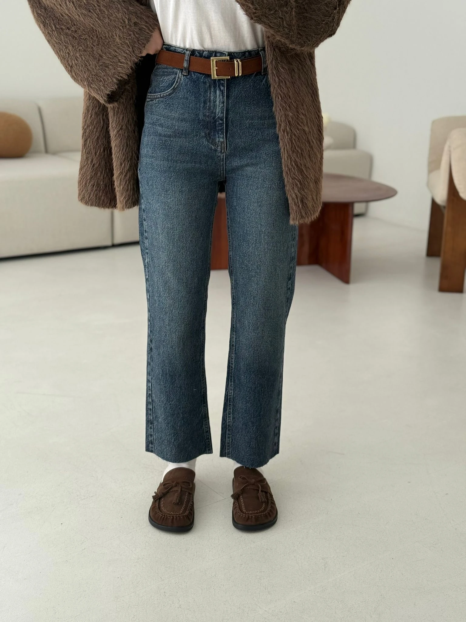 Premium Paçası Kesik Kemerli Jean 249