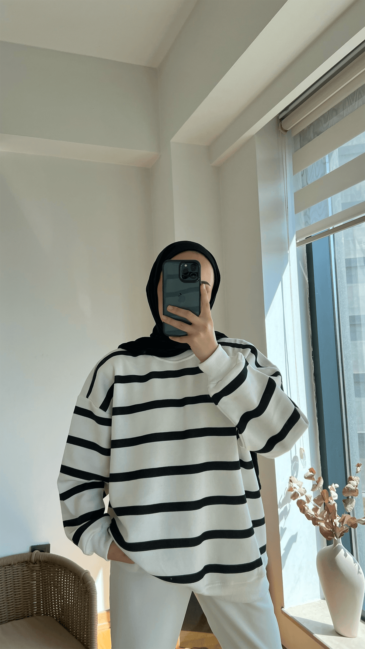 Çizgili Şardonlu Sweatshirt Siyah