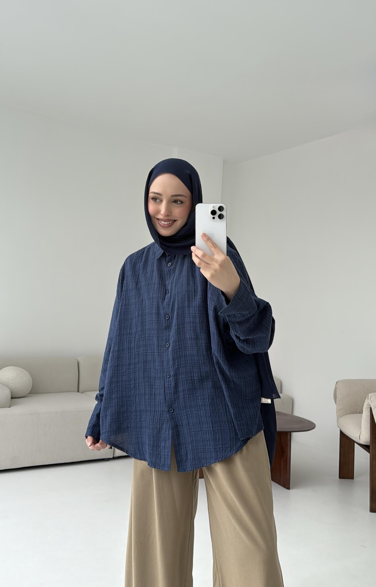 Kare Dokulu Lacivert Oversize Gömlek