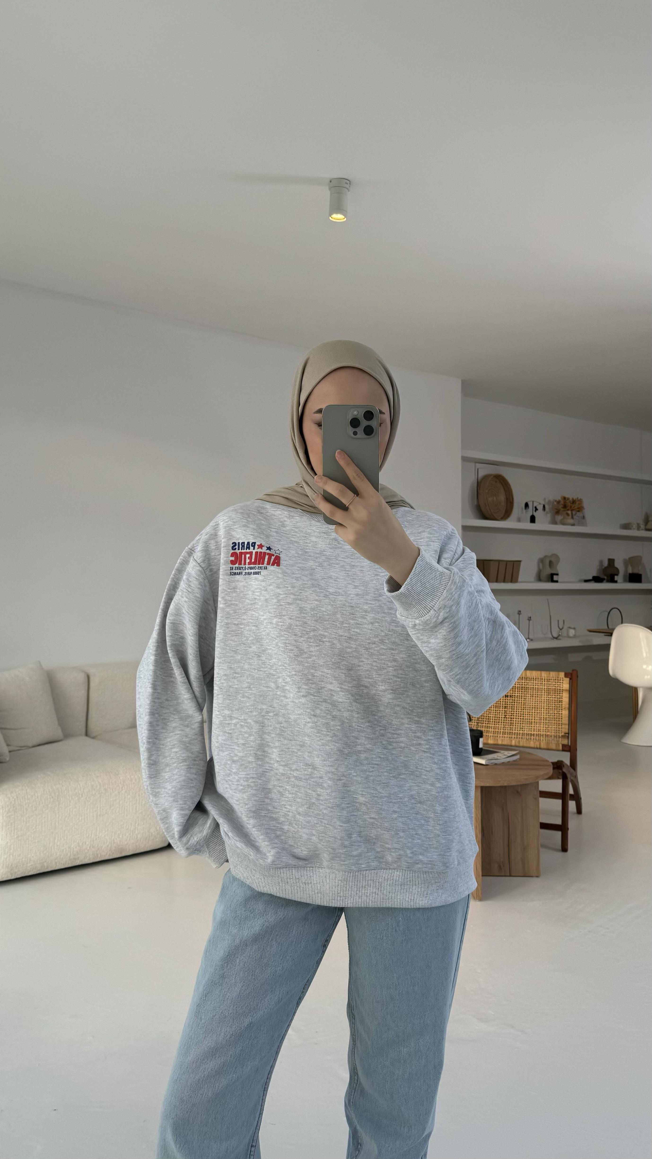 Gri Kırmızı Baskılı Sweatshirt