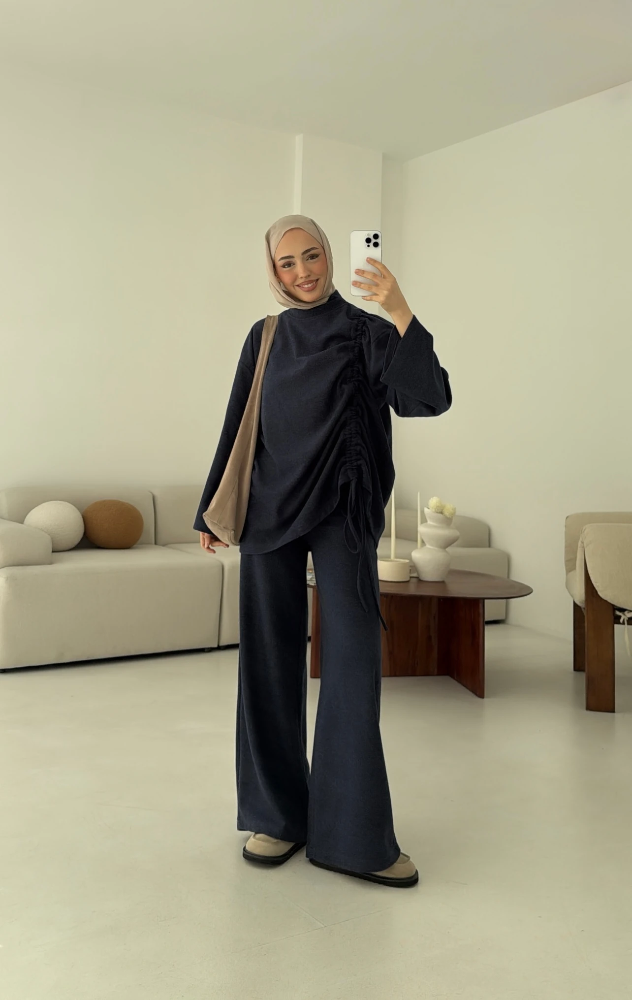 Bluzu Yandan Biyeli Takım Lacivert