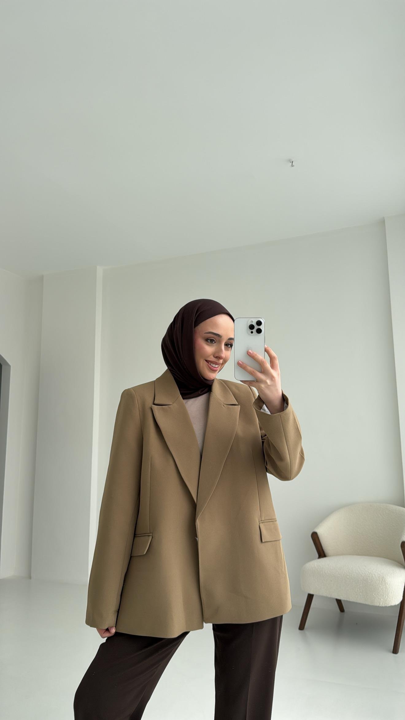 Kolu Katlamalı Blazer Ceket