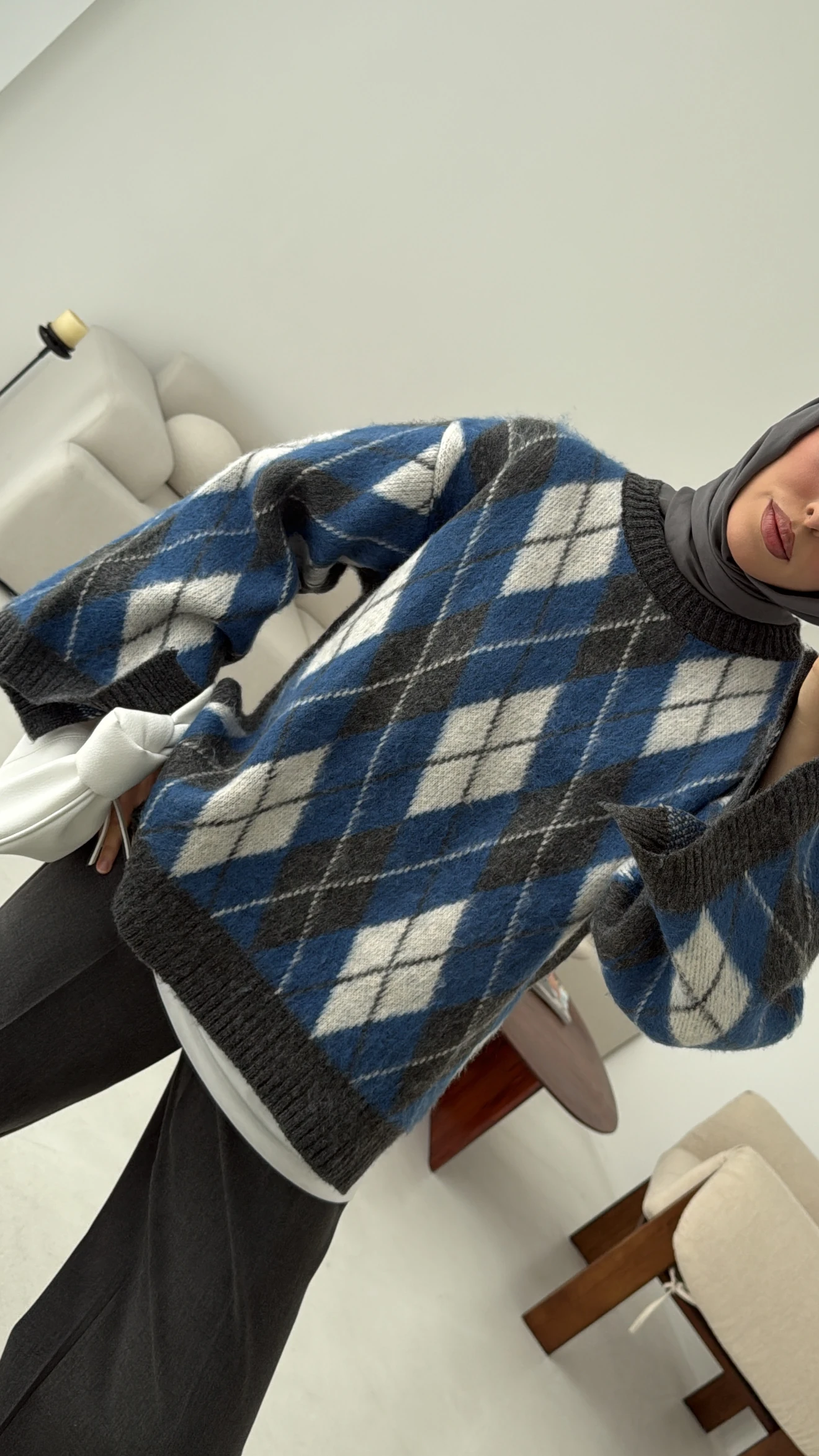 Kolu Yırtmaç Detay Tasarım Kazak Mavi