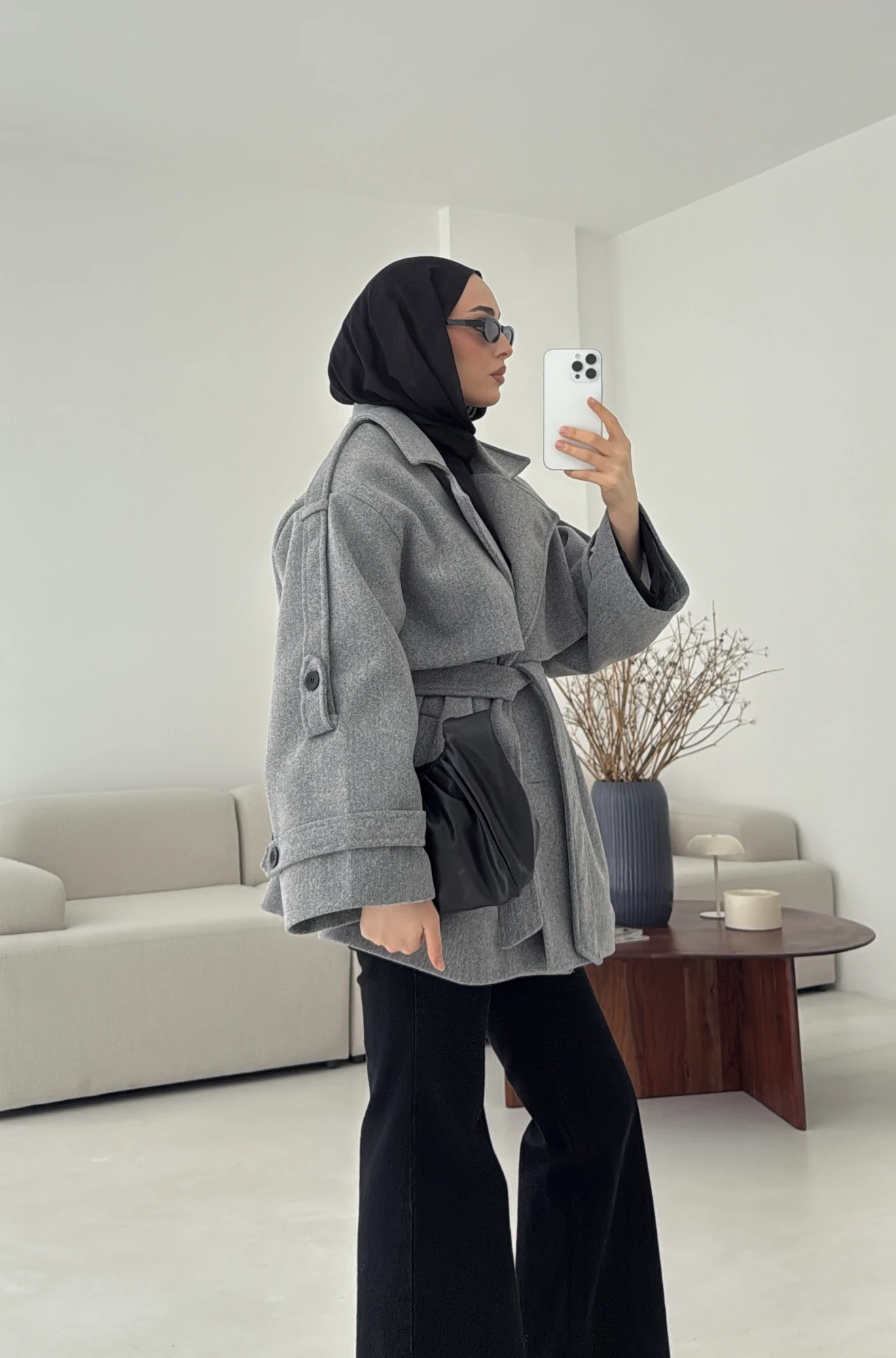 Gri Düğmeli Kol Manşetli Kaşe Kaban