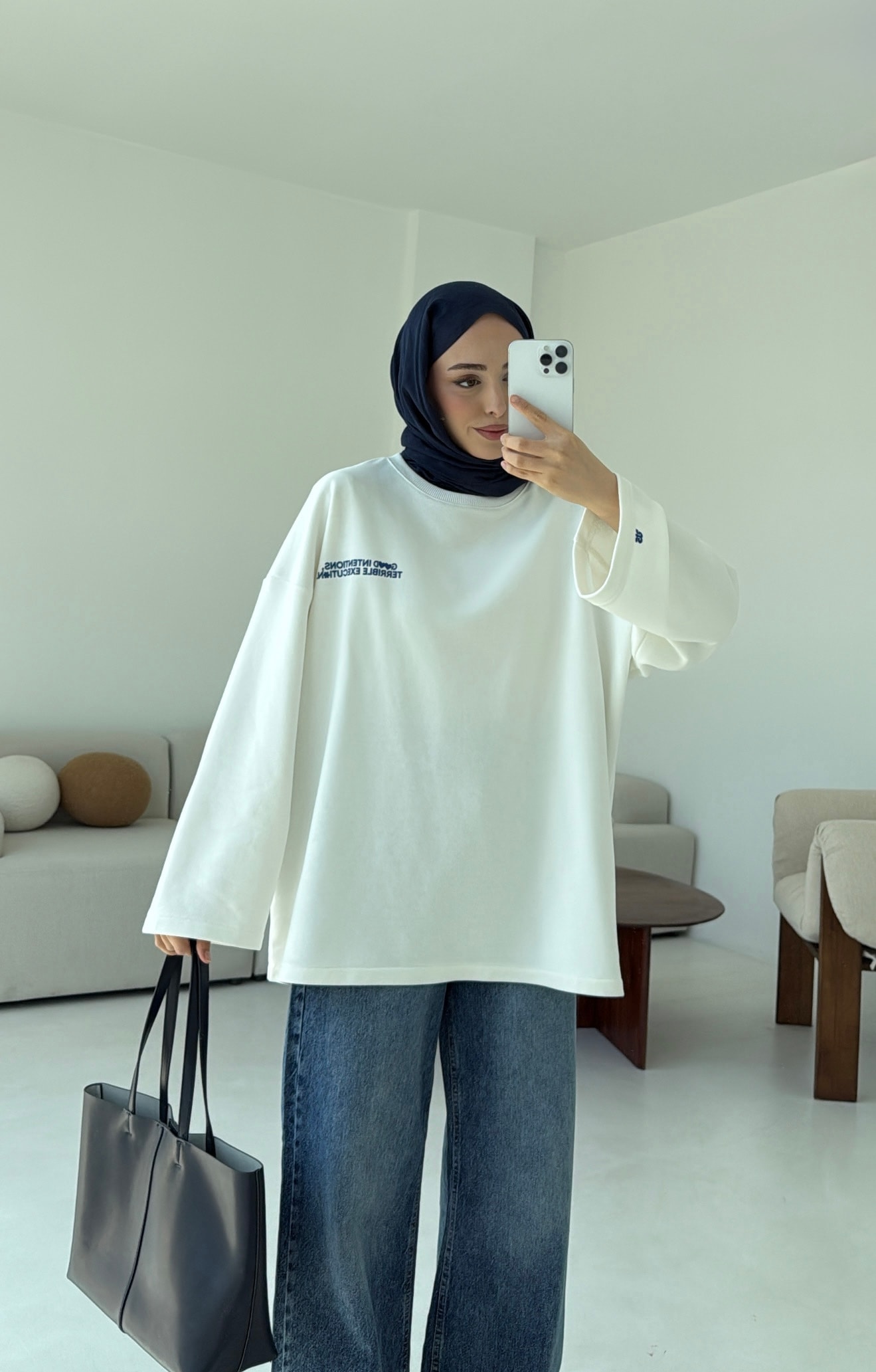 Nakışlı Oversize Sweatshirt Beyaz