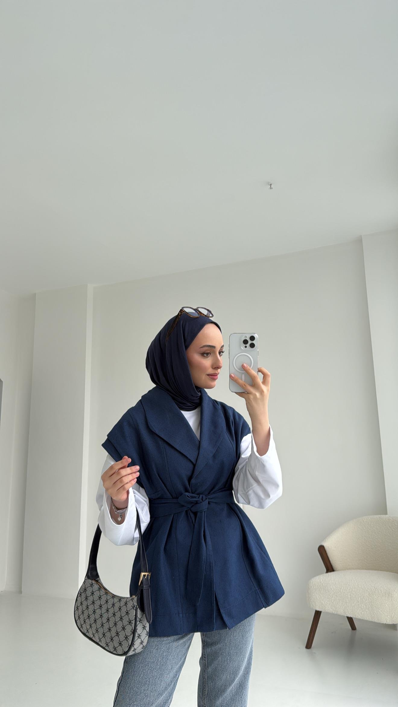 Gabardin Bağlamalı Yelek Lacivert