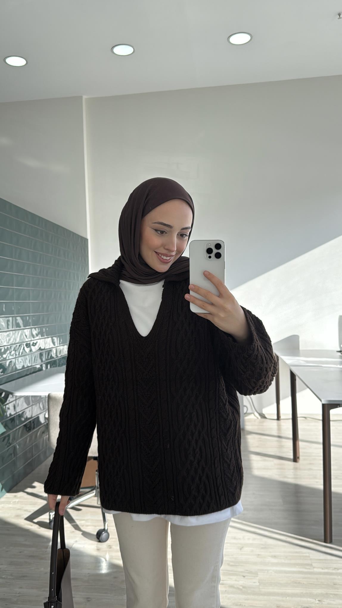 Kendinden V Yaka Saç Örgü Kazak Acı Kahve