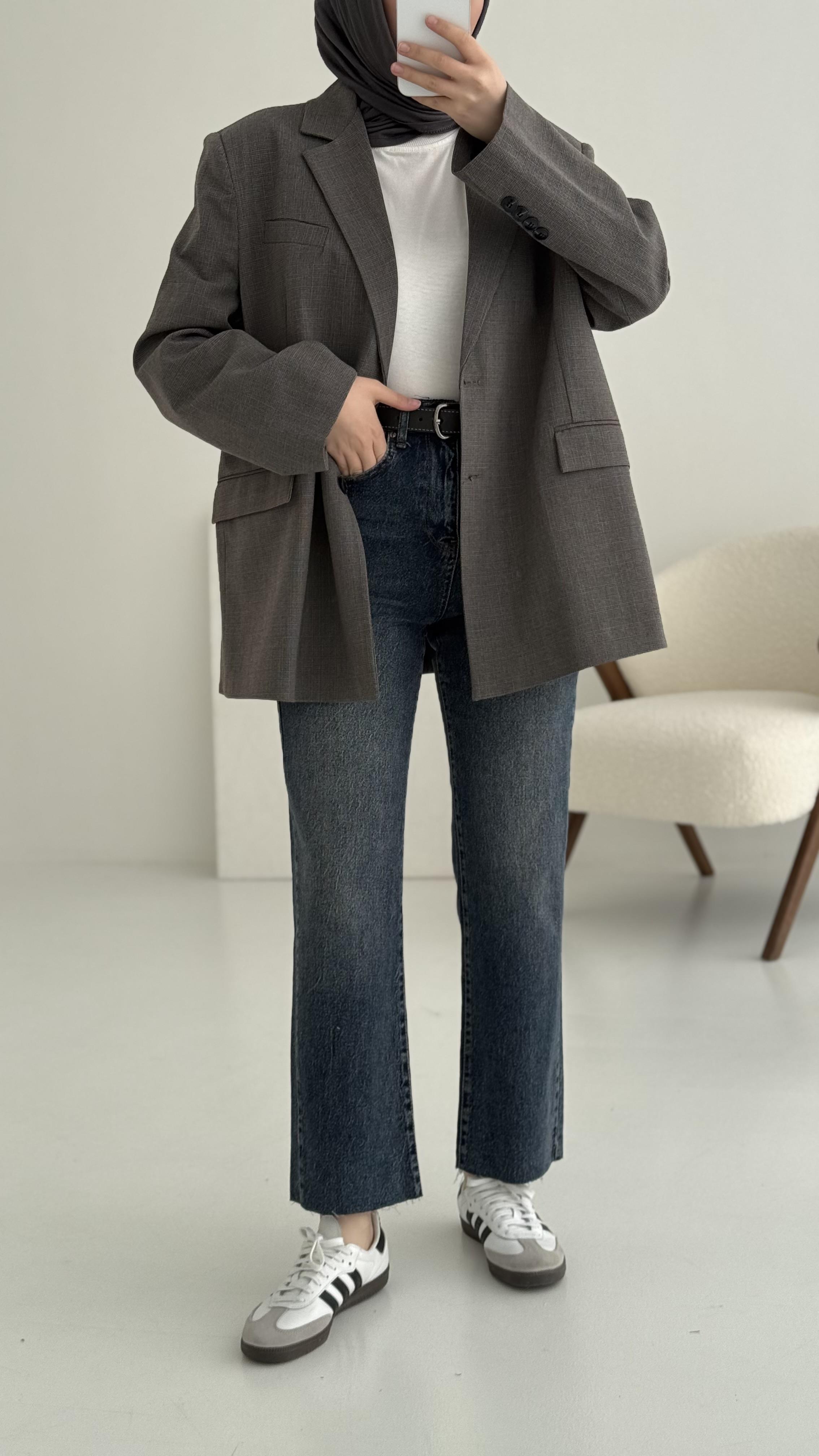 Yırtmaç Detaylı Oversize Blazer Ceket