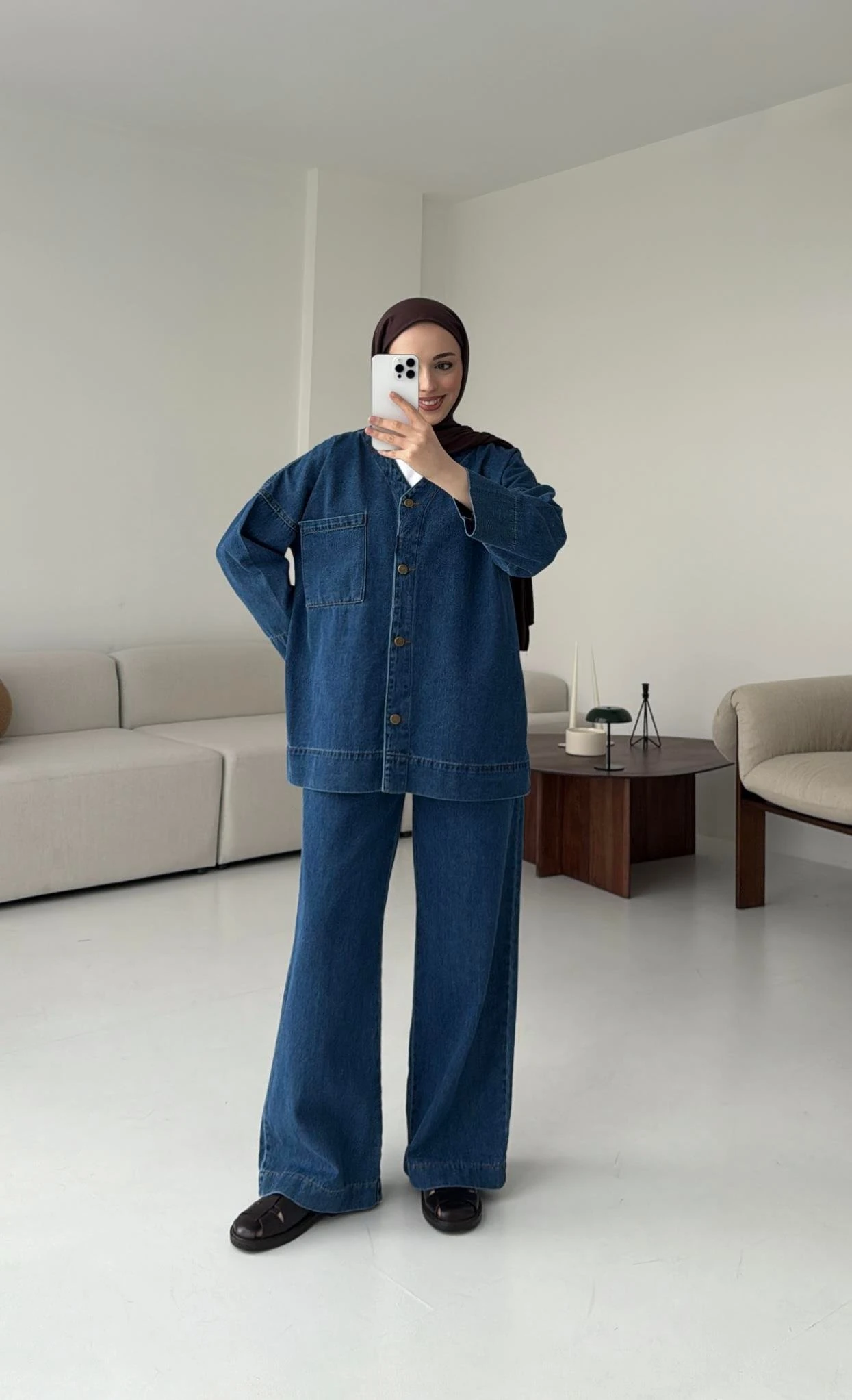 V Yaka Düğmeli Denim Takım