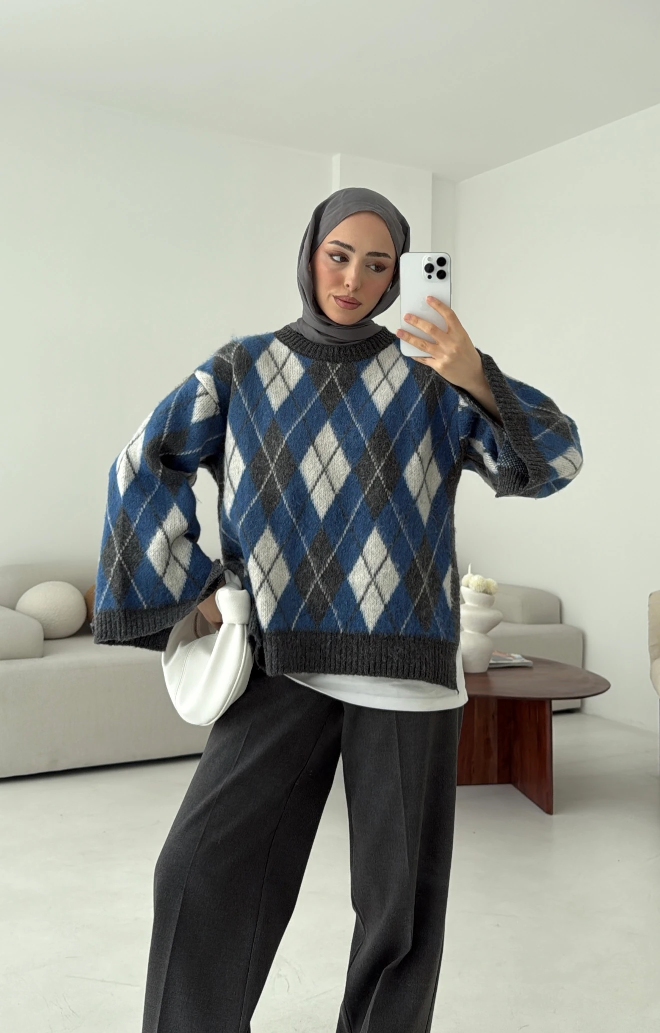 Kolu Yırtmaç Detay Tasarım Kazak Mavi