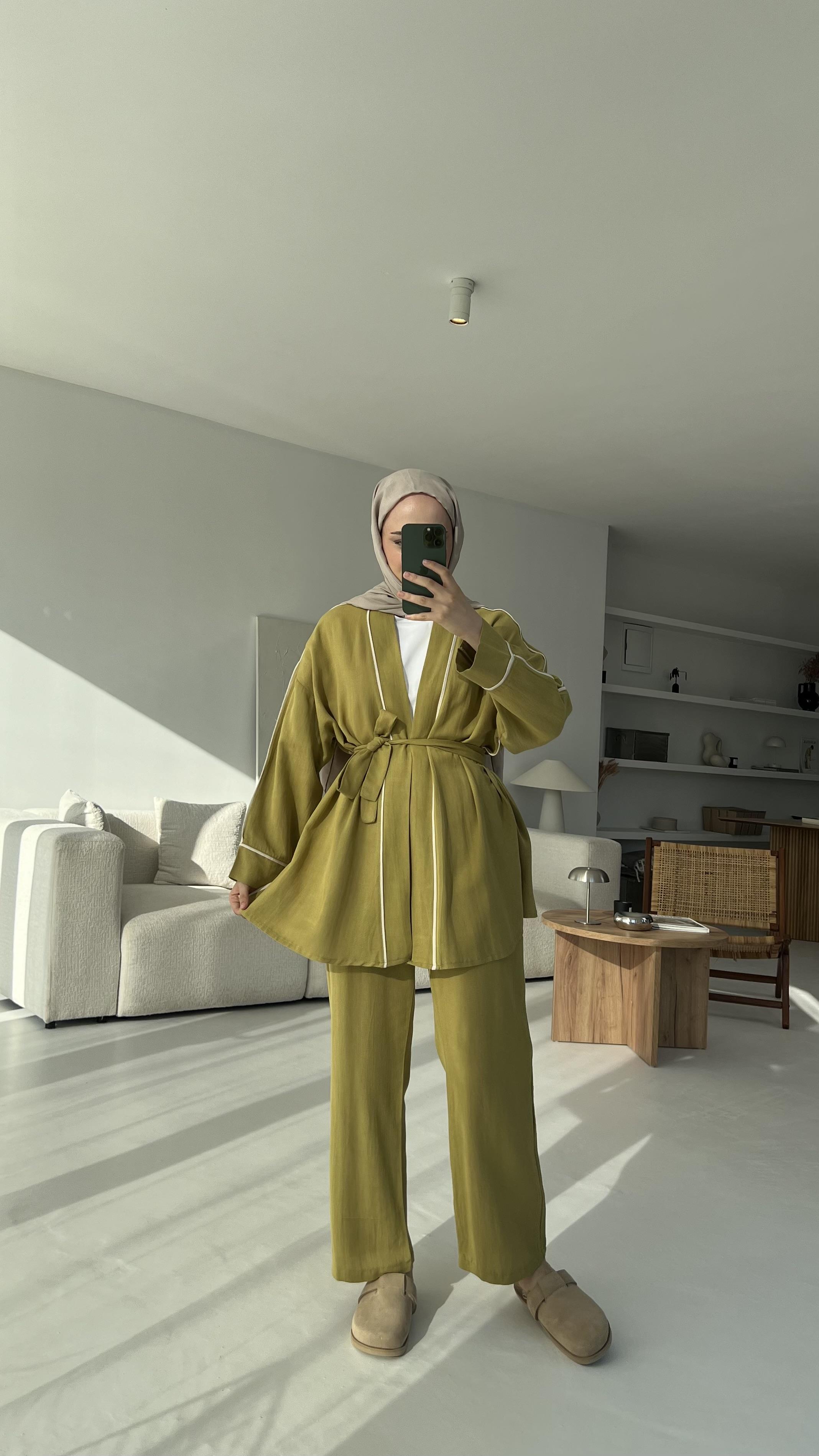 Ara Biyeli Keten Takım Yağ Yeşili