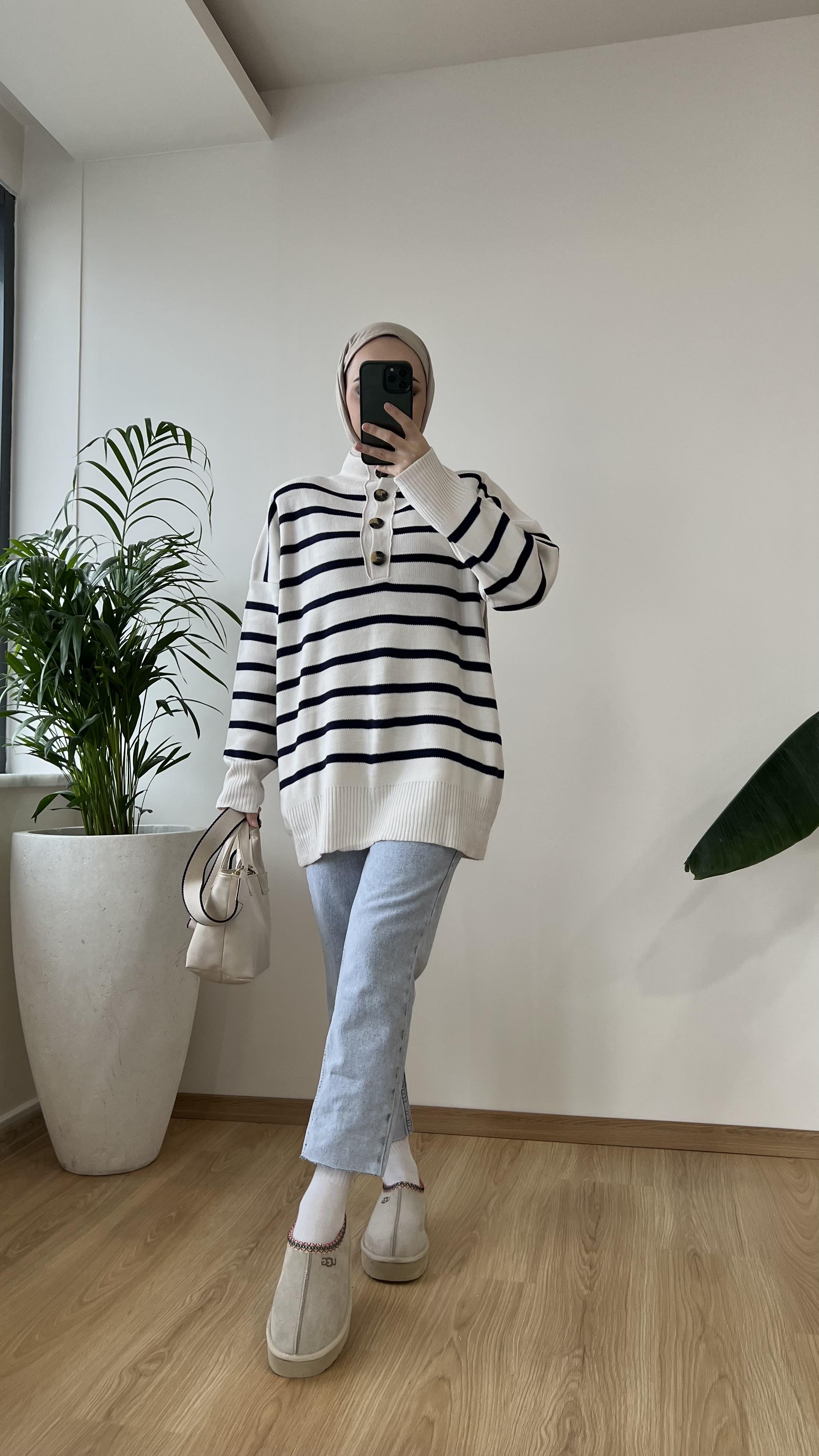 Düğmeli Triko Krem Lacivert