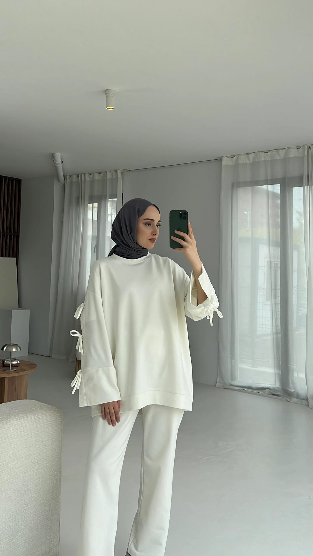 Kolları Detaylı Takım Ekru