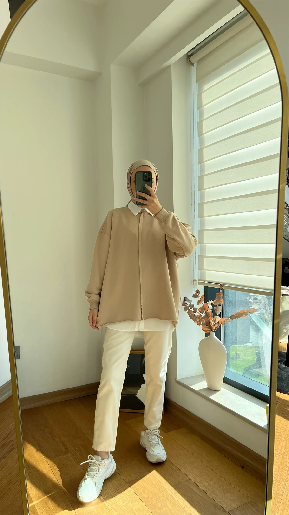 Altı Kesik Detaylı Sweatshirt Bej