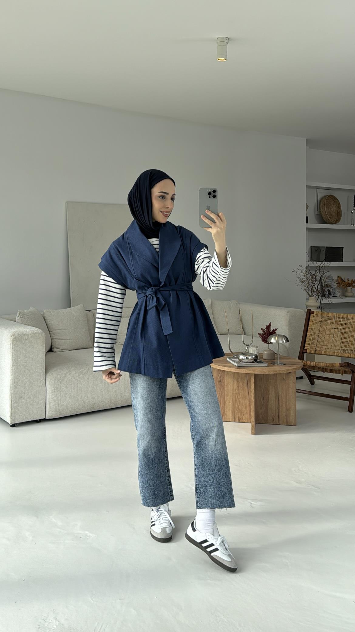 Pamuklu Gabardin Bağlamalı Yelek Lacivert