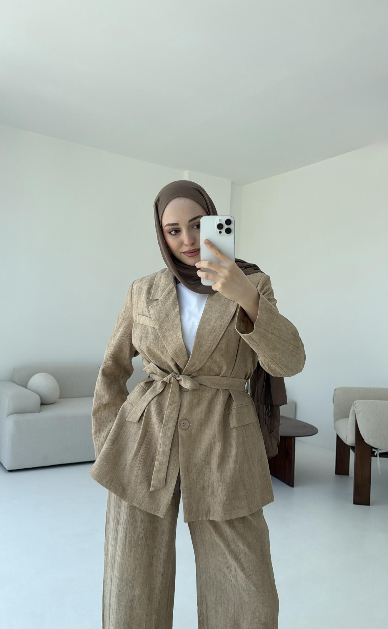 Kemerli Ceket Beli Lastikli Pantolon Takım Bej