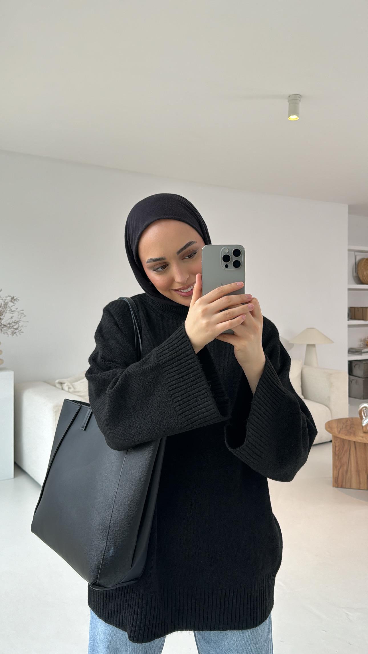 Siyah Yarım Yaka Triko