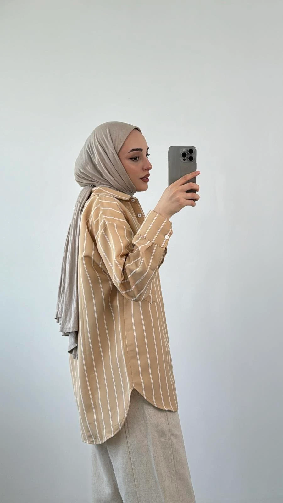 Çift Cep Çizgili Bej Gömlek