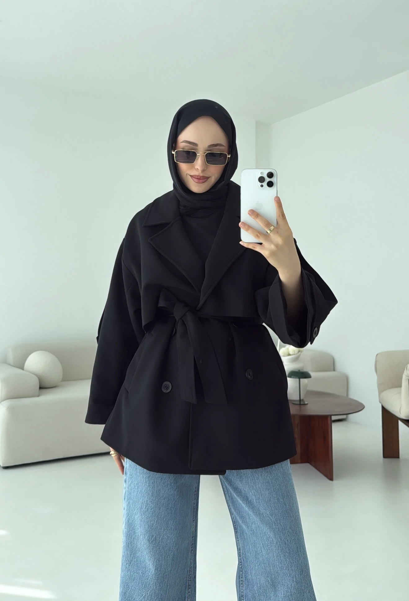 Siyah Bağlamalı Trençkot