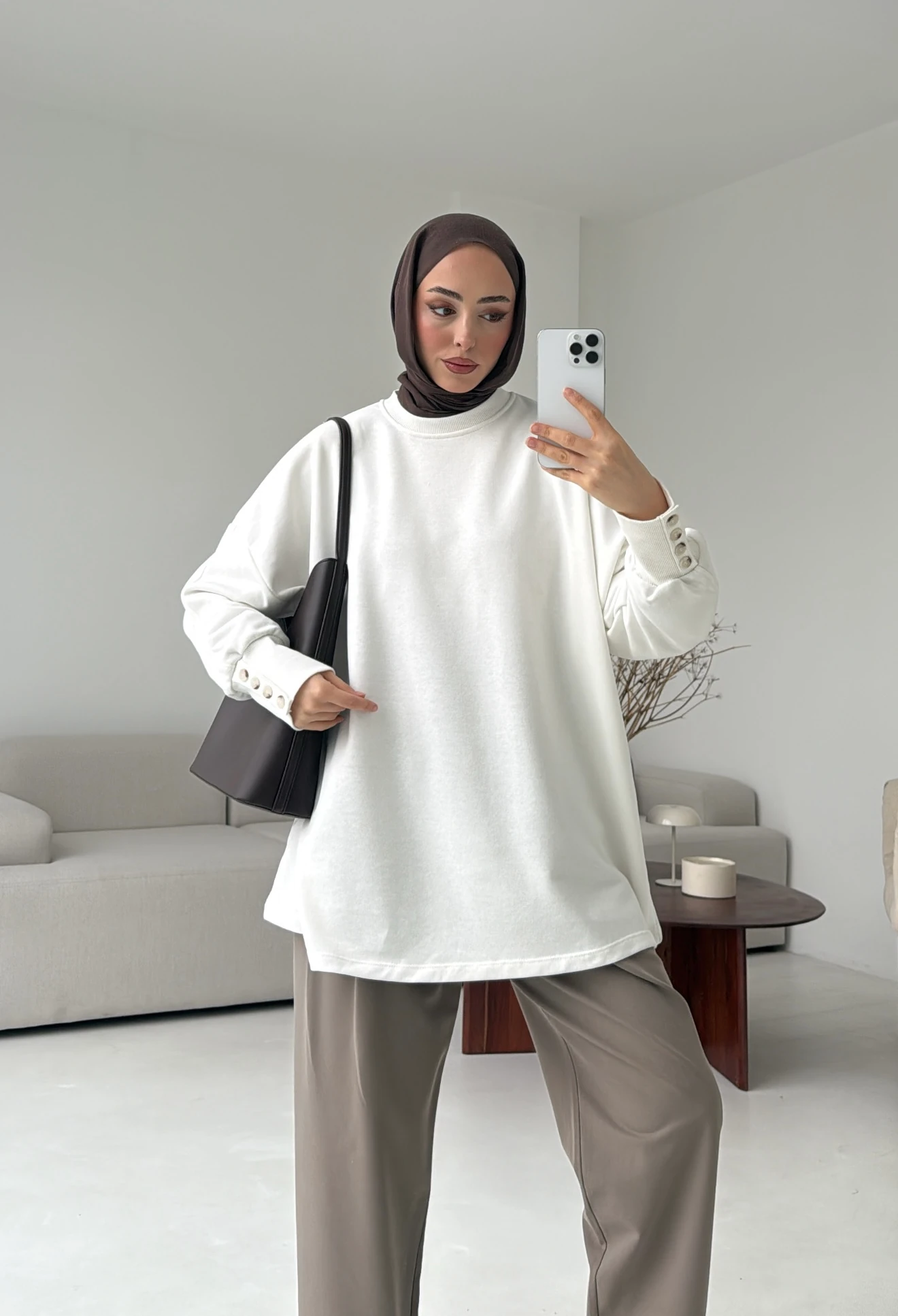 Manşeti Düğme Detay Swearshirt Beyaz