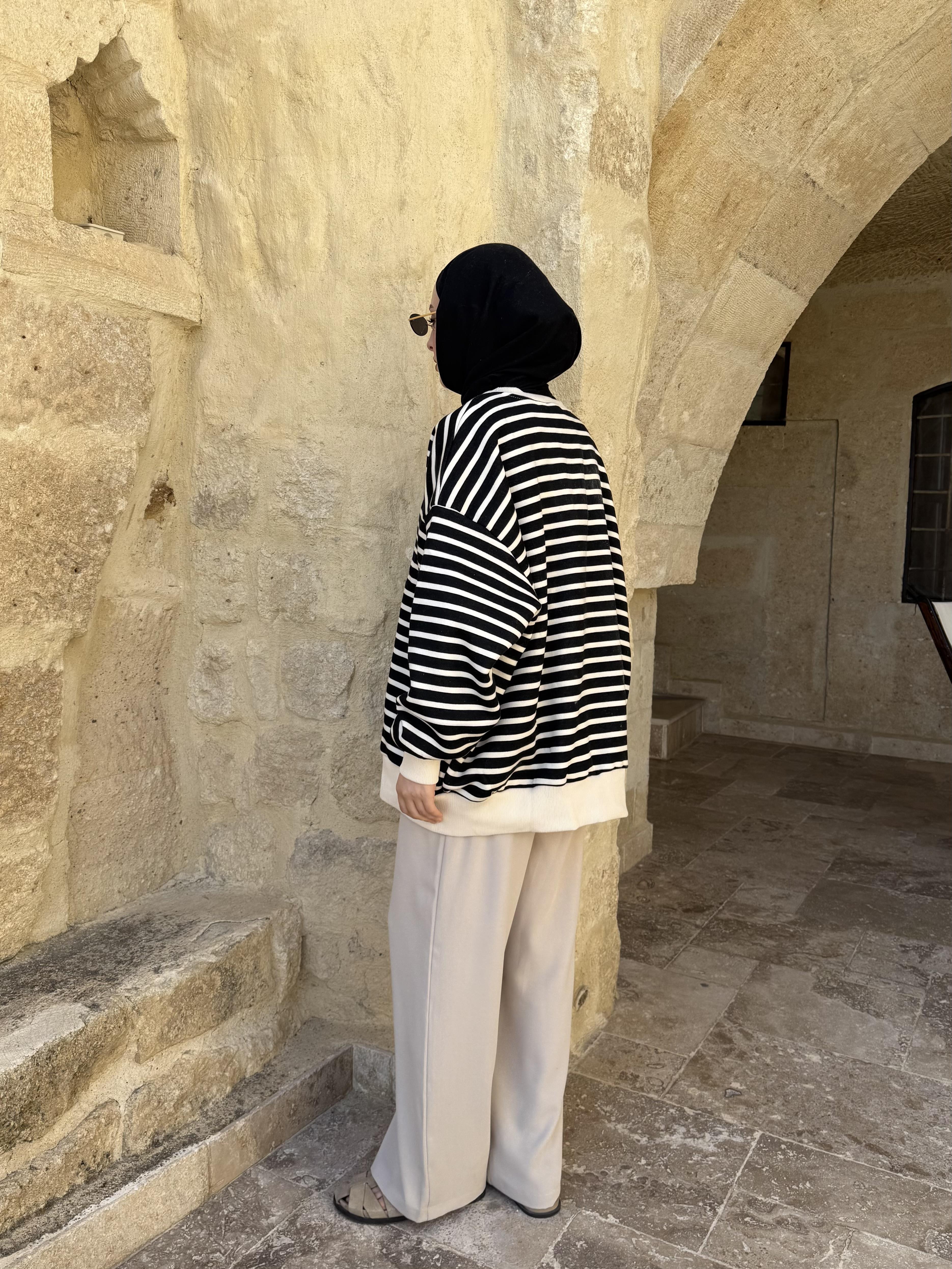 Çizgili Oversize Sweatshirt Ekru