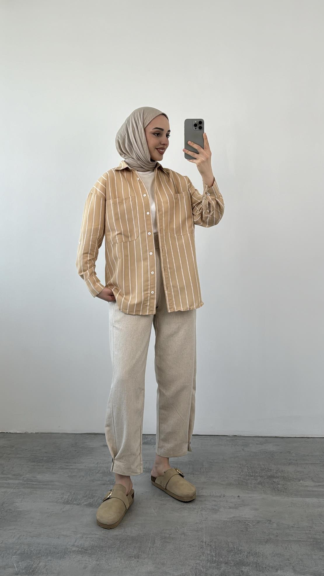 Çift Cep Çizgili Bej Gömlek