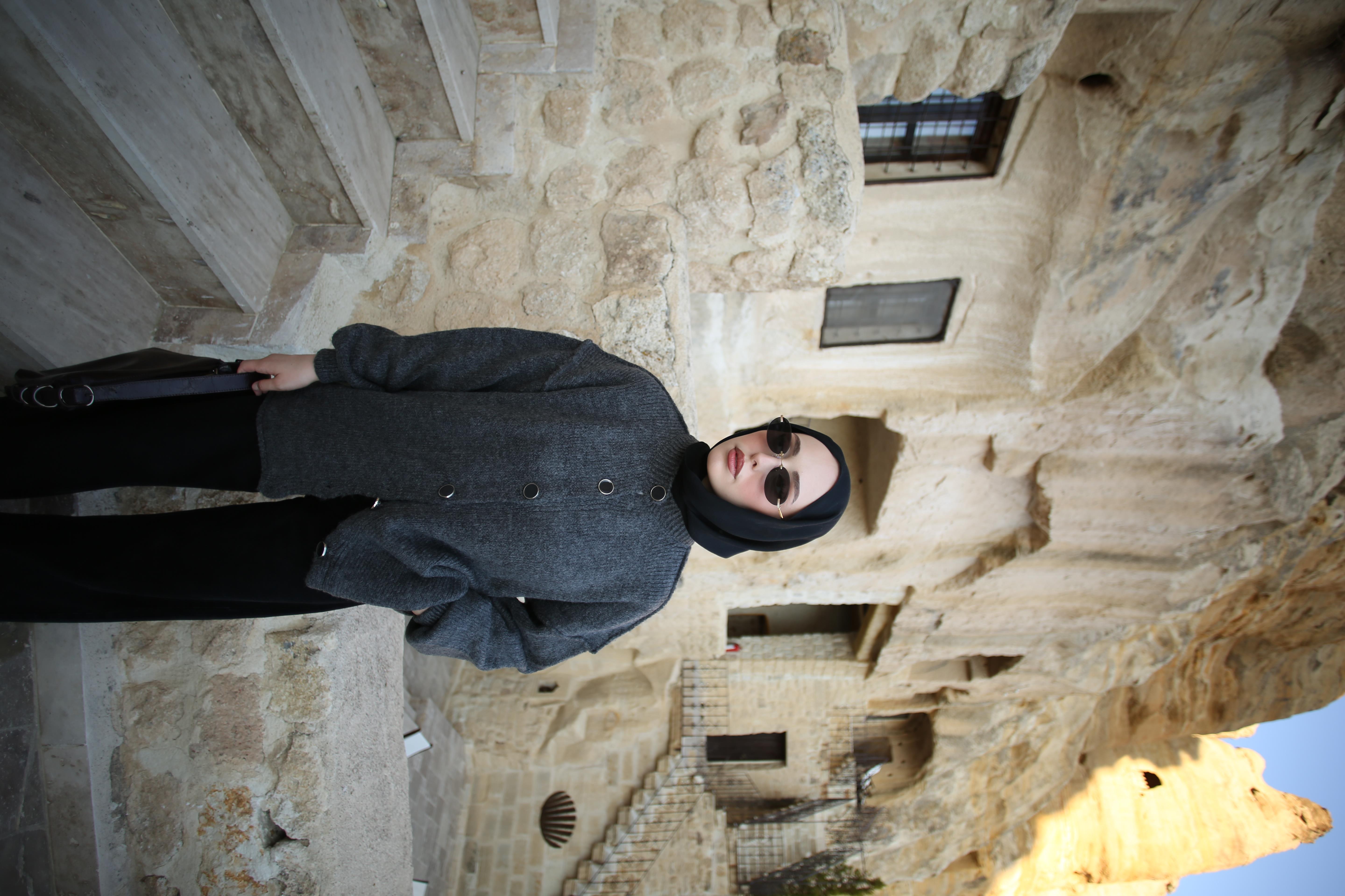 Düğmeli Triko Hırka Gri