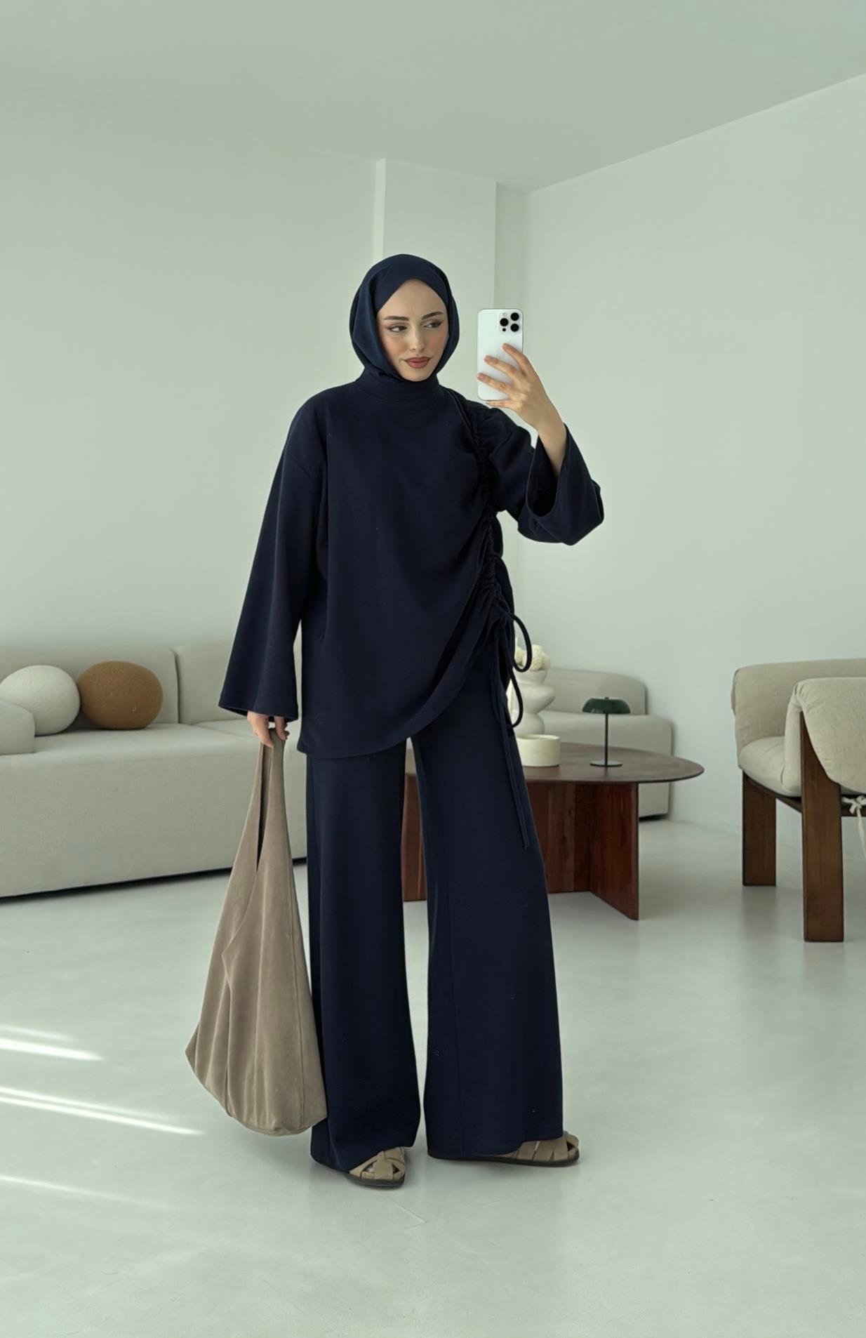 Bluzu Yandan Biyeli Takım Lacivert