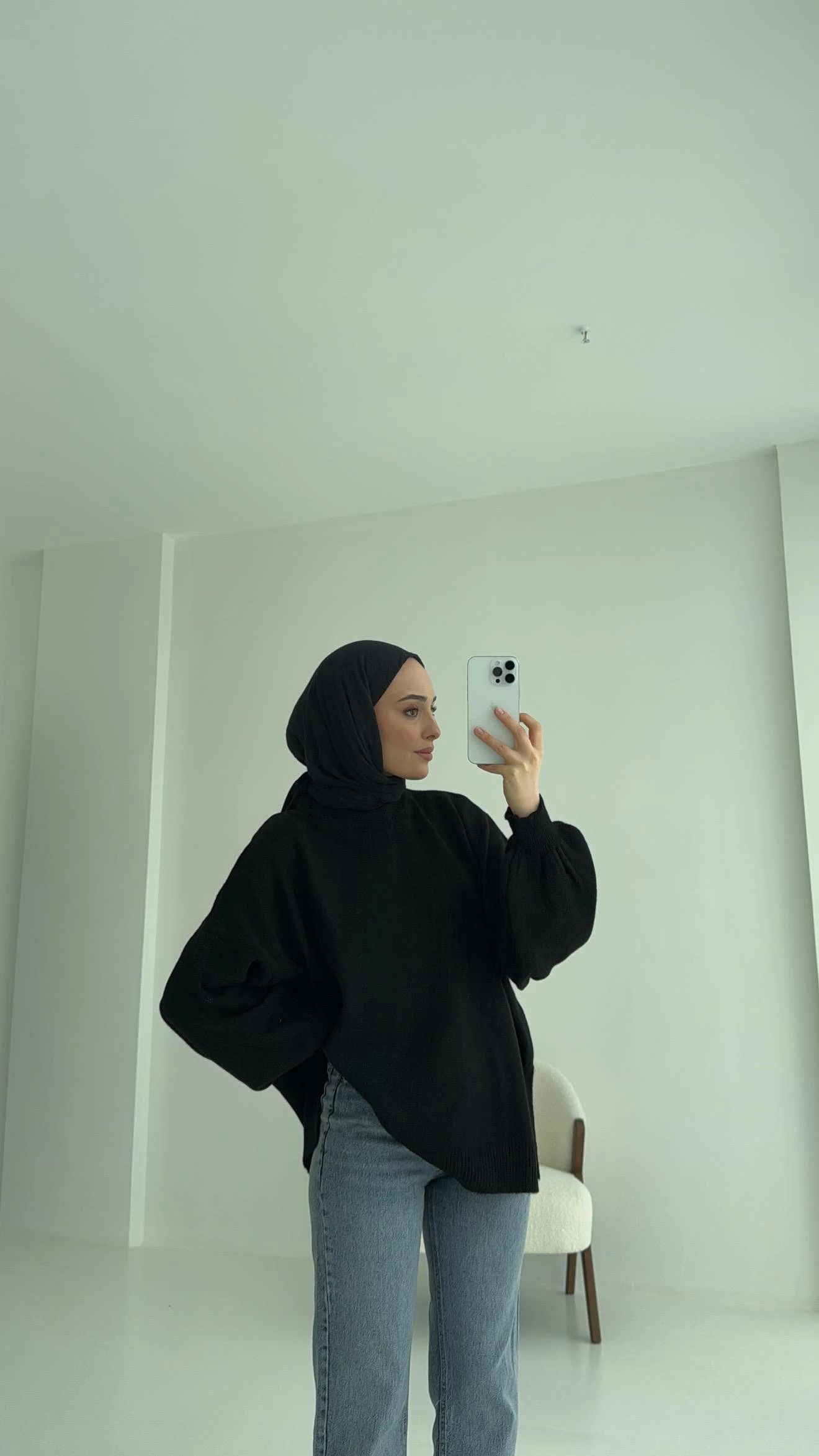 Yırtmaç Detay Balon Kol Triko Siyah