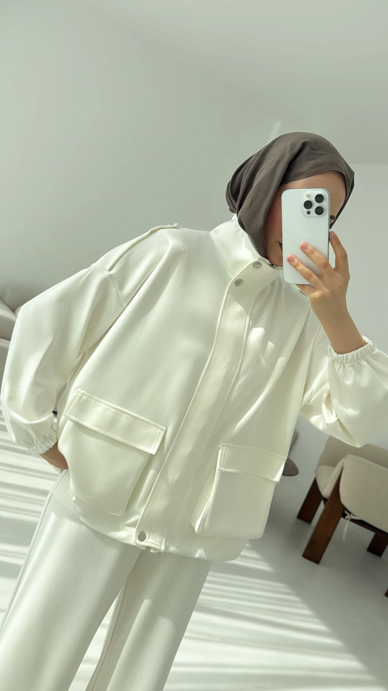 Omuz Apoletli Takım Beyaz