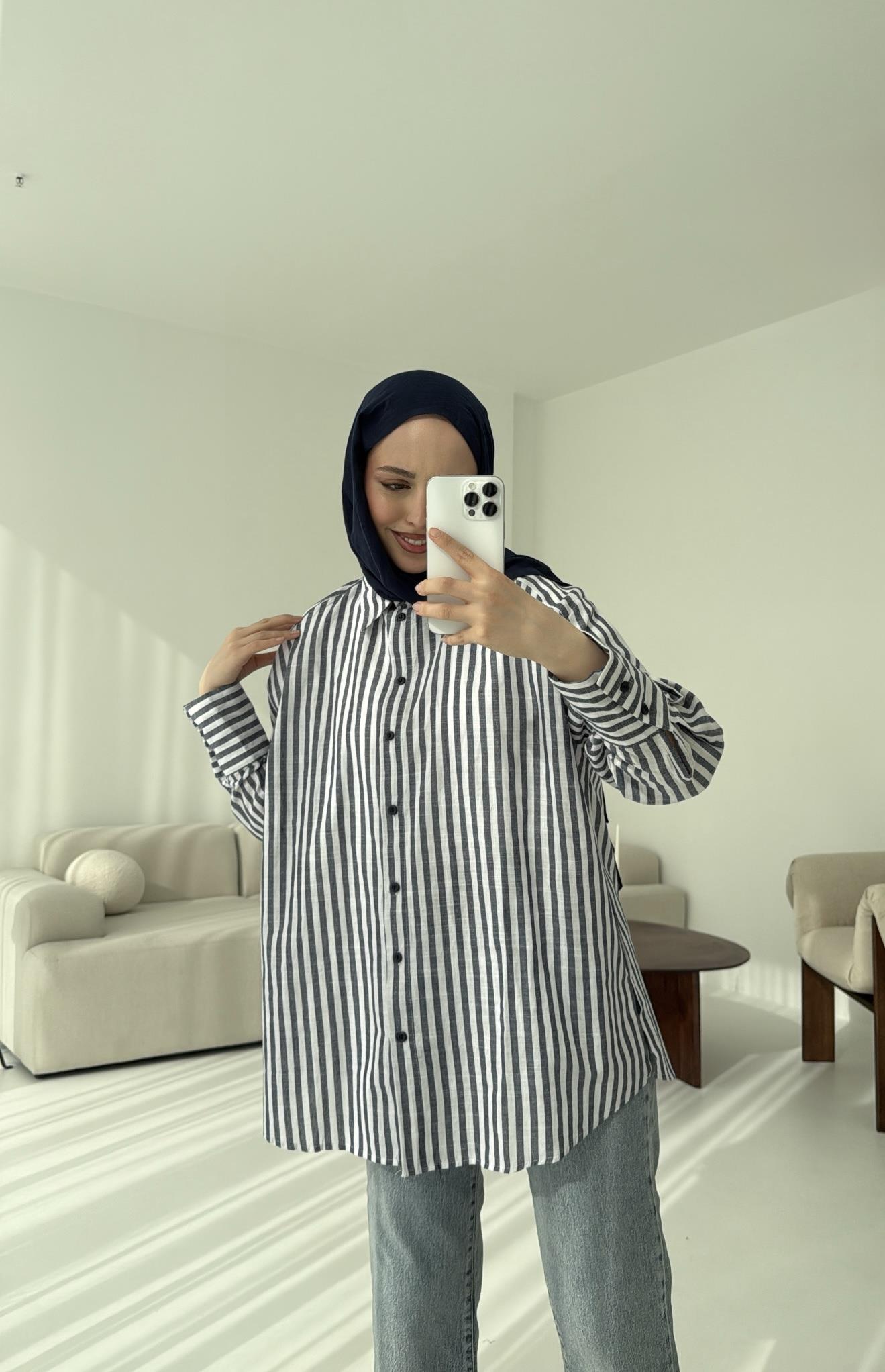 Lacivert/beyaz Çizgili Gömlek