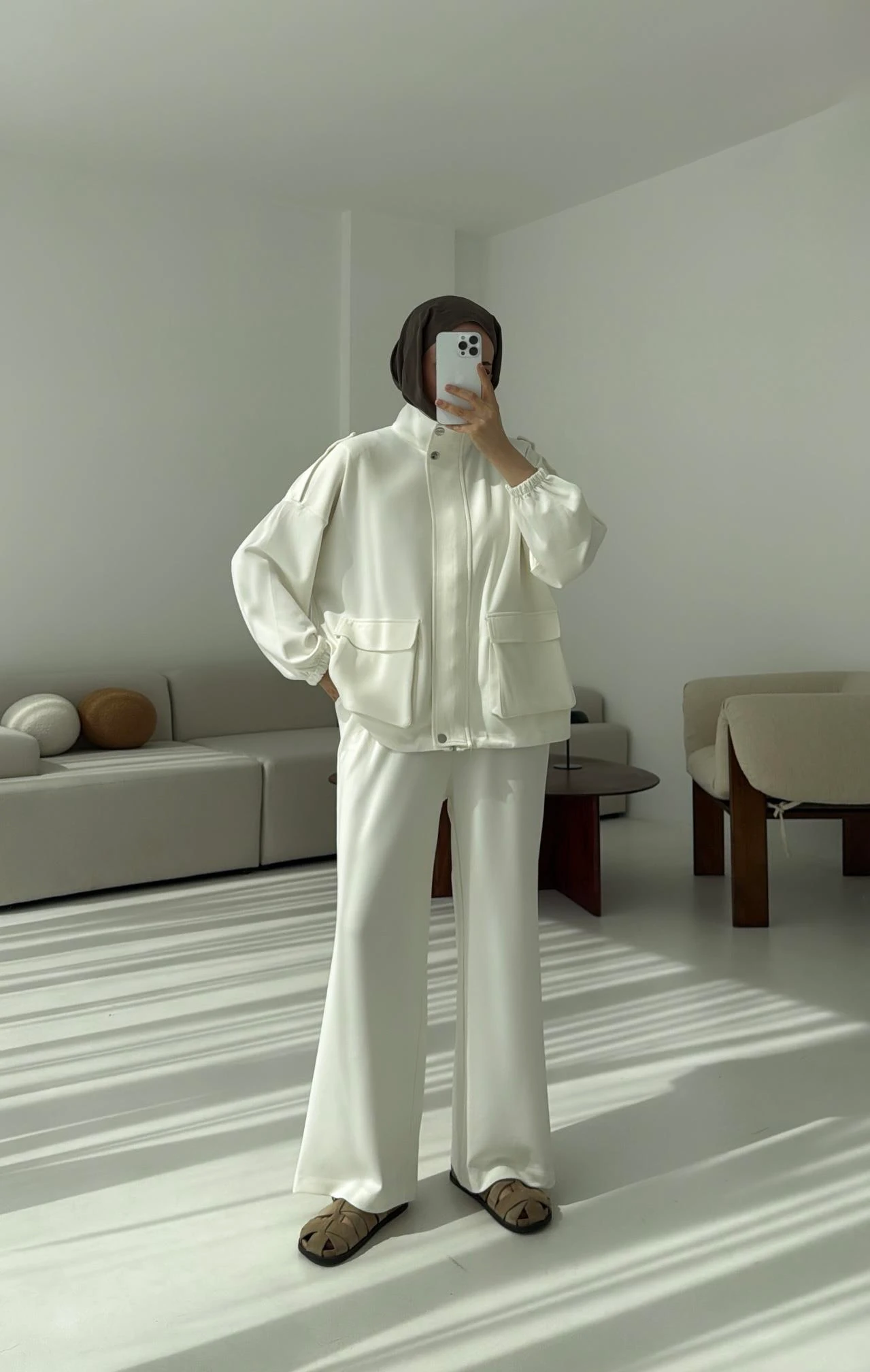 Omuz Apoletli Takım Beyaz