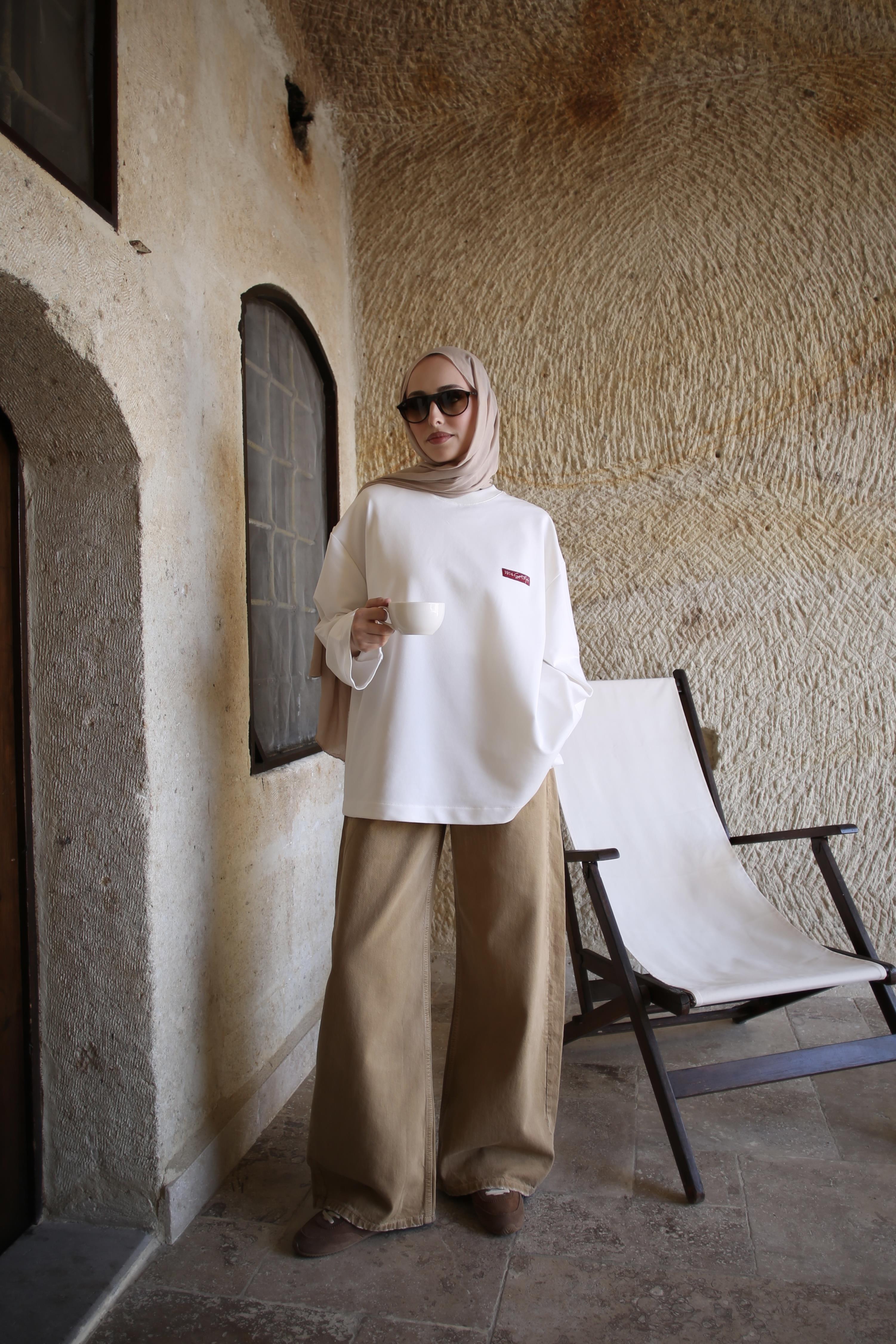 Etiket Baskılı Yazlık Sweatshirt Kırık Beyaz