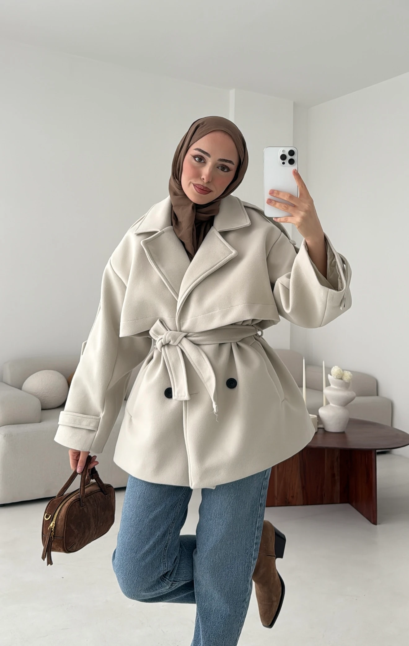 Bej Düğmeli Kol Manşetli Kaşe Kaban 