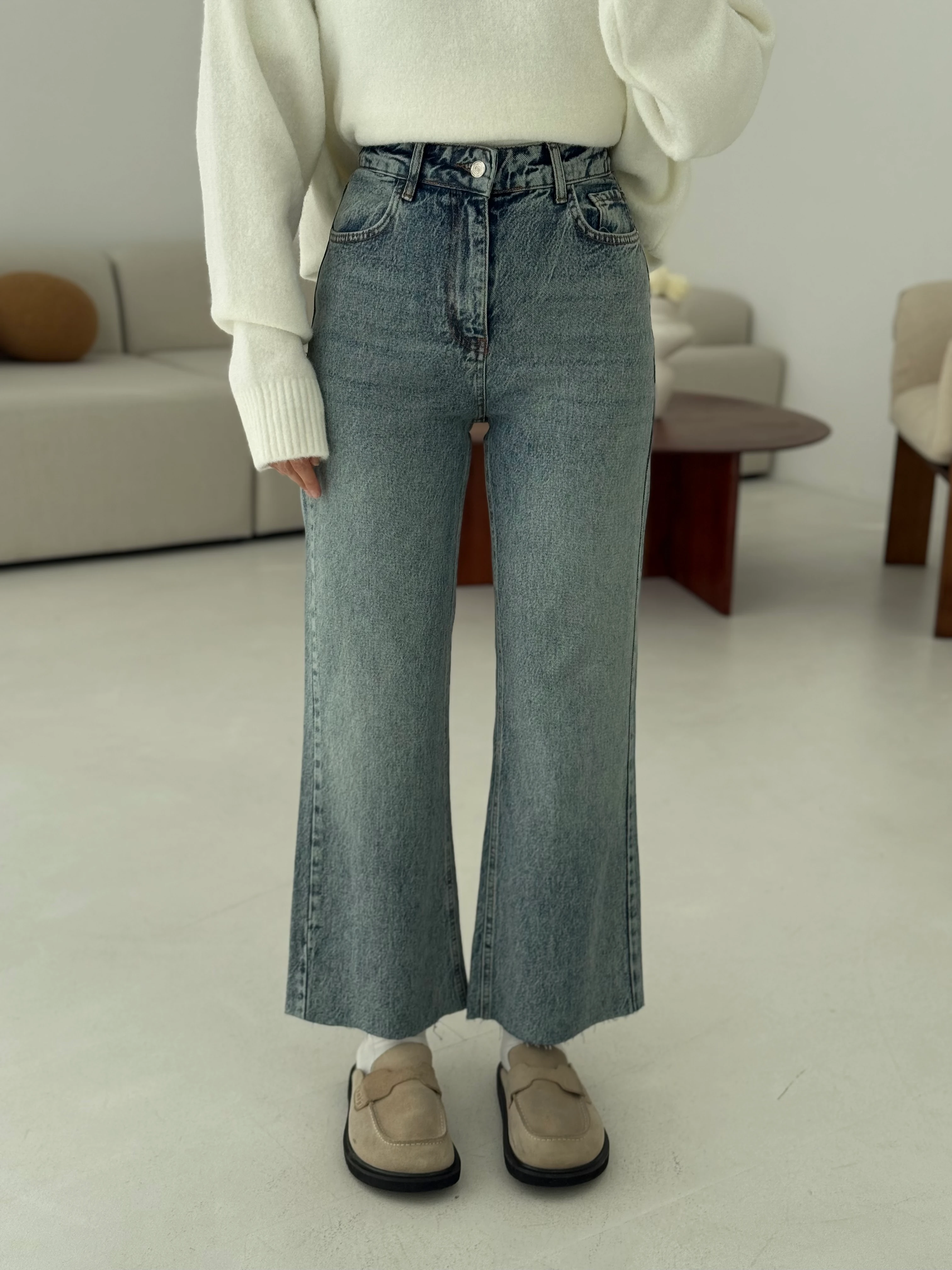 Premium Paçası Kesik Hafif İspanyol Jean R276