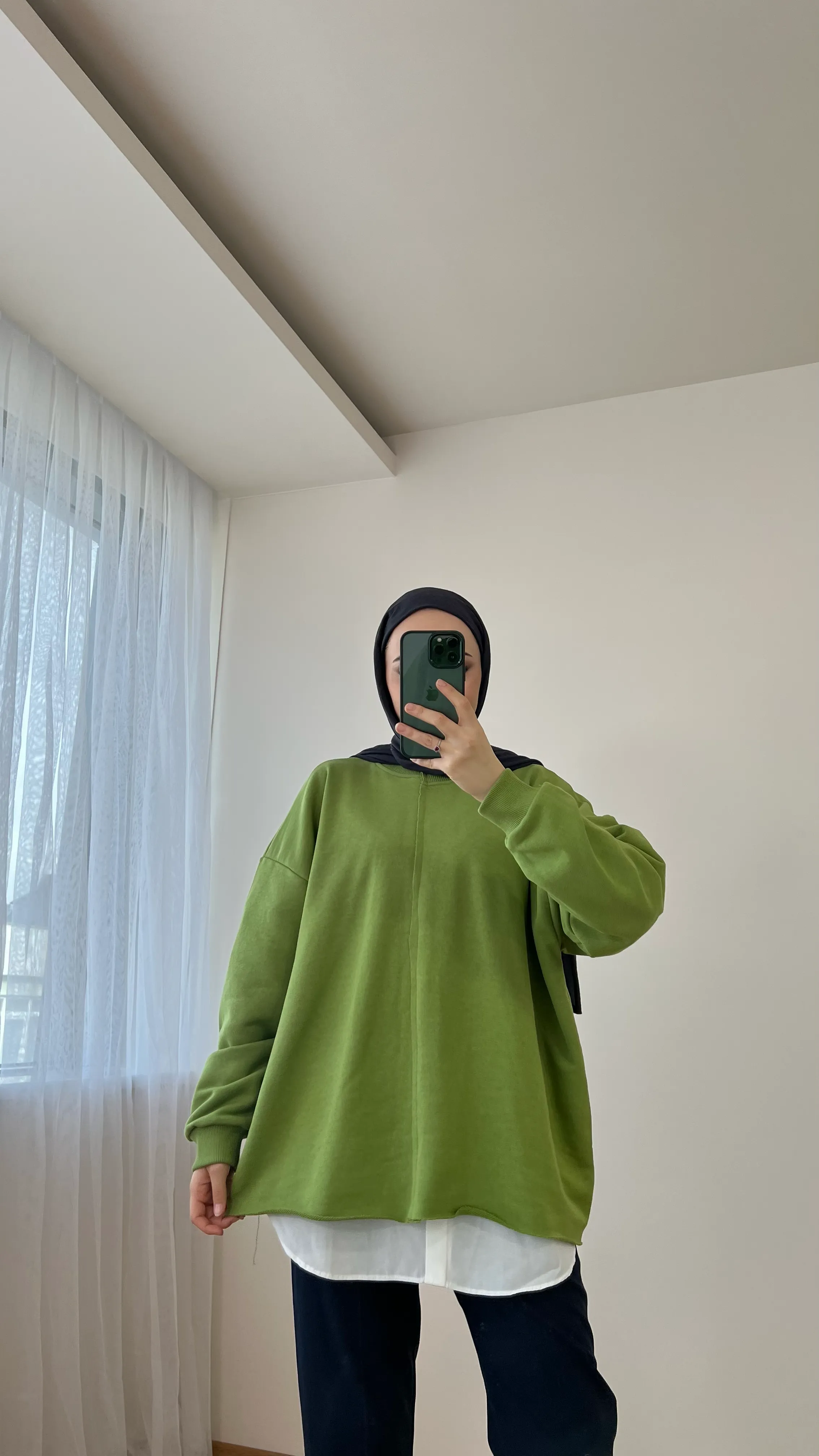 Altı Kesik Detaylı Sweatshirt Yeşil