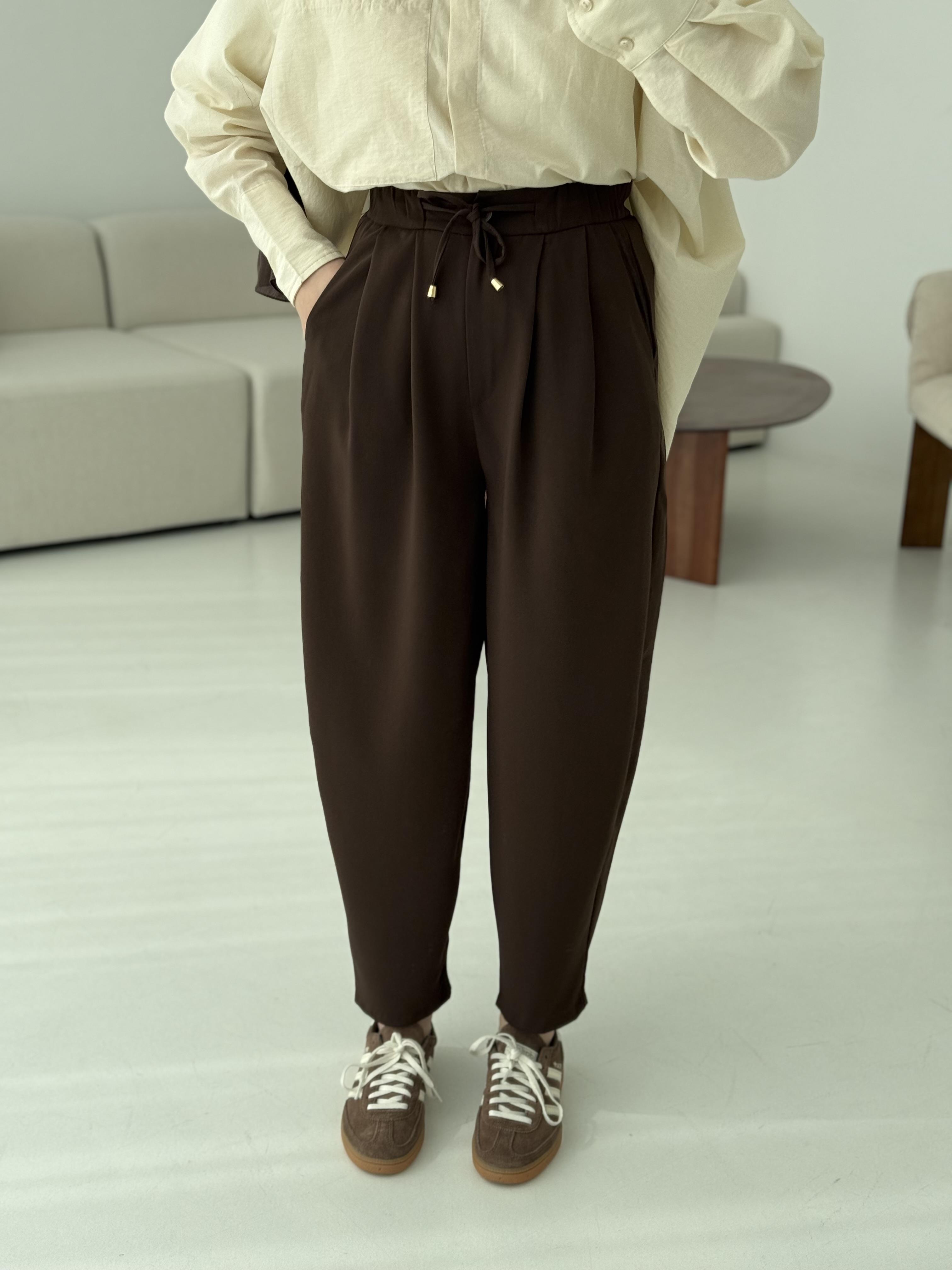 Krep Beli Lastikli Pantolon