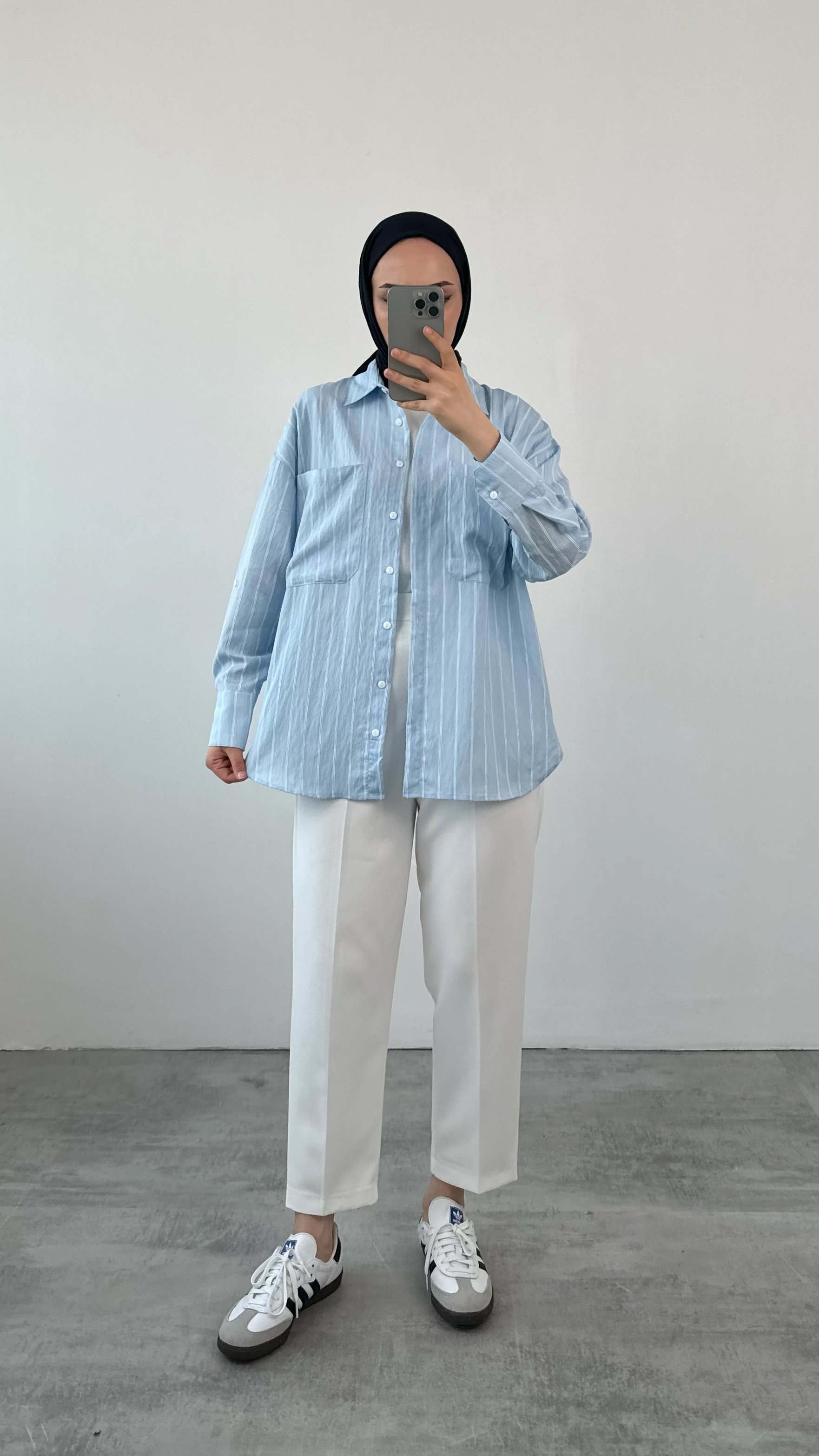 Çift Cep Çizgili Mavi Gömlek