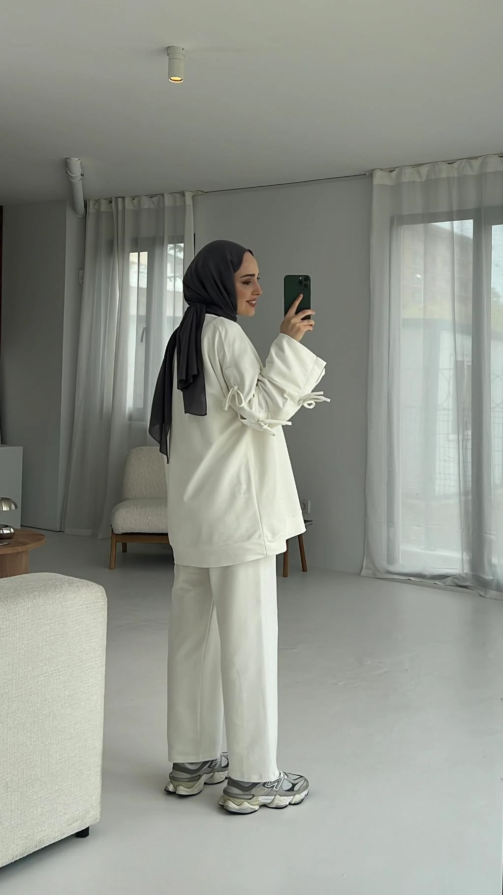 Kolları Detaylı Takım Ekru