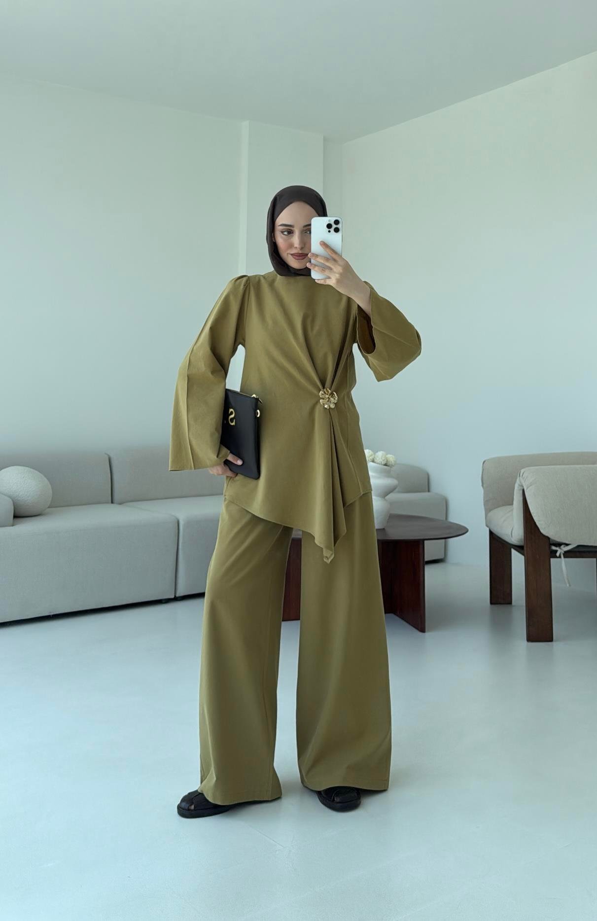Broş Detay Bluz Takım Olive