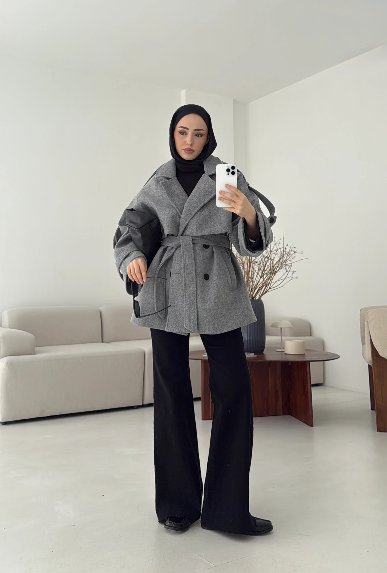 Gri Düğmeli Kol Manşetli Kaşe Kaban