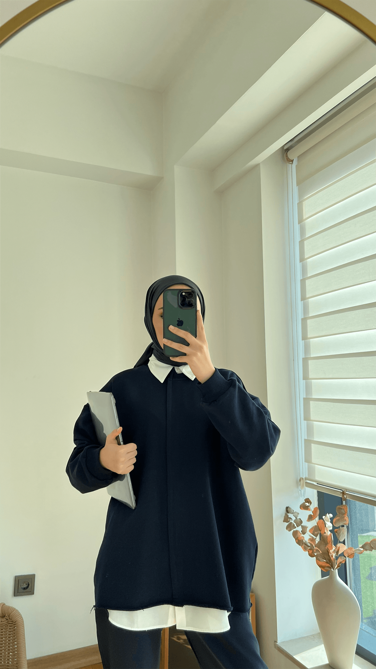 Altı Kesik Detaylı Sweatshirt Lacivert