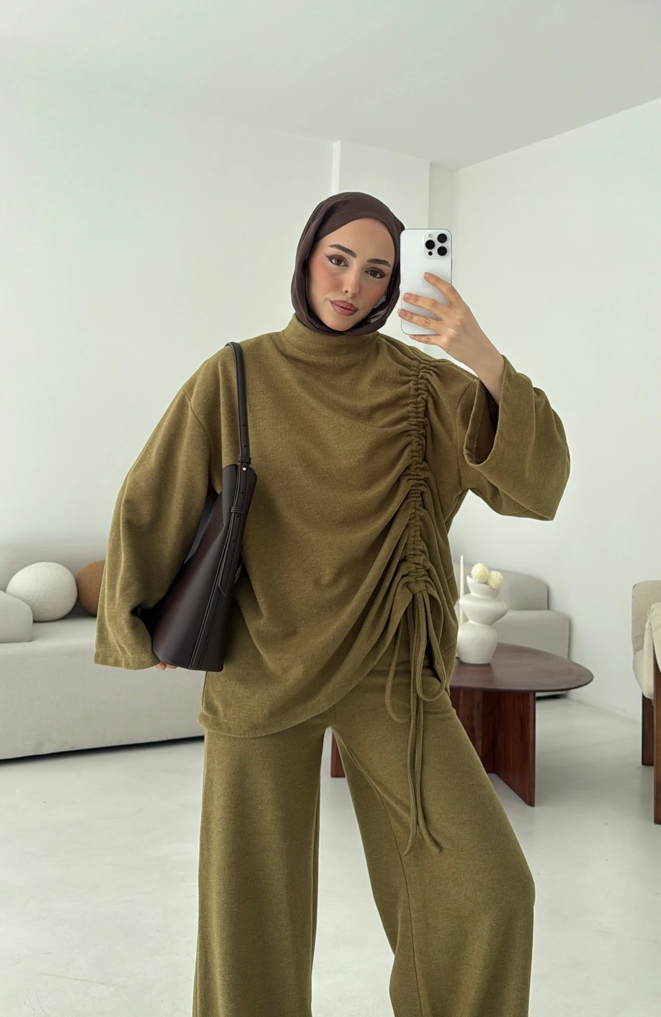 Bluzu Yandan Biyeli Takım  Yağ yeşili