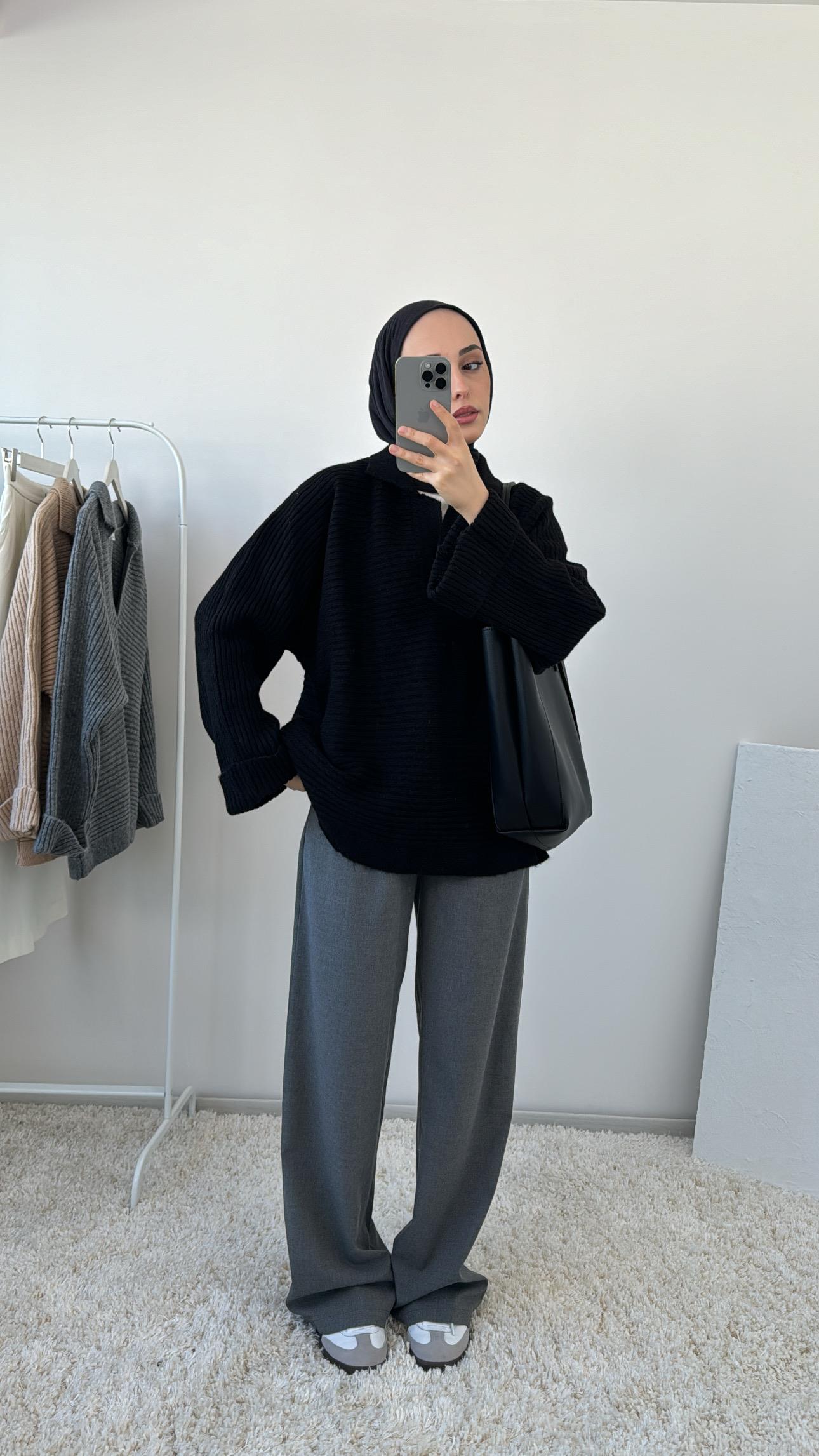 Premium Polo Yaka Kolu Katlamalı Yün Kazak Siyah