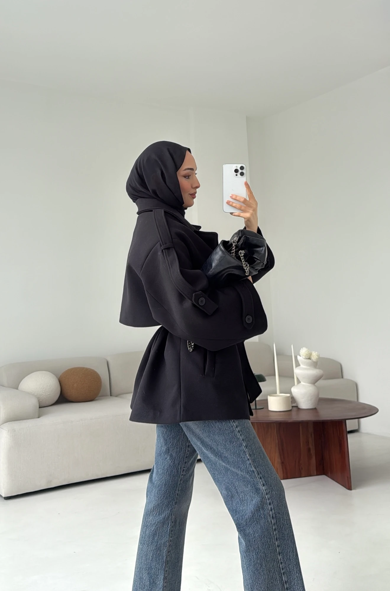 Siyah Düğmeli Kol Manşetli Kaşe Kaban 