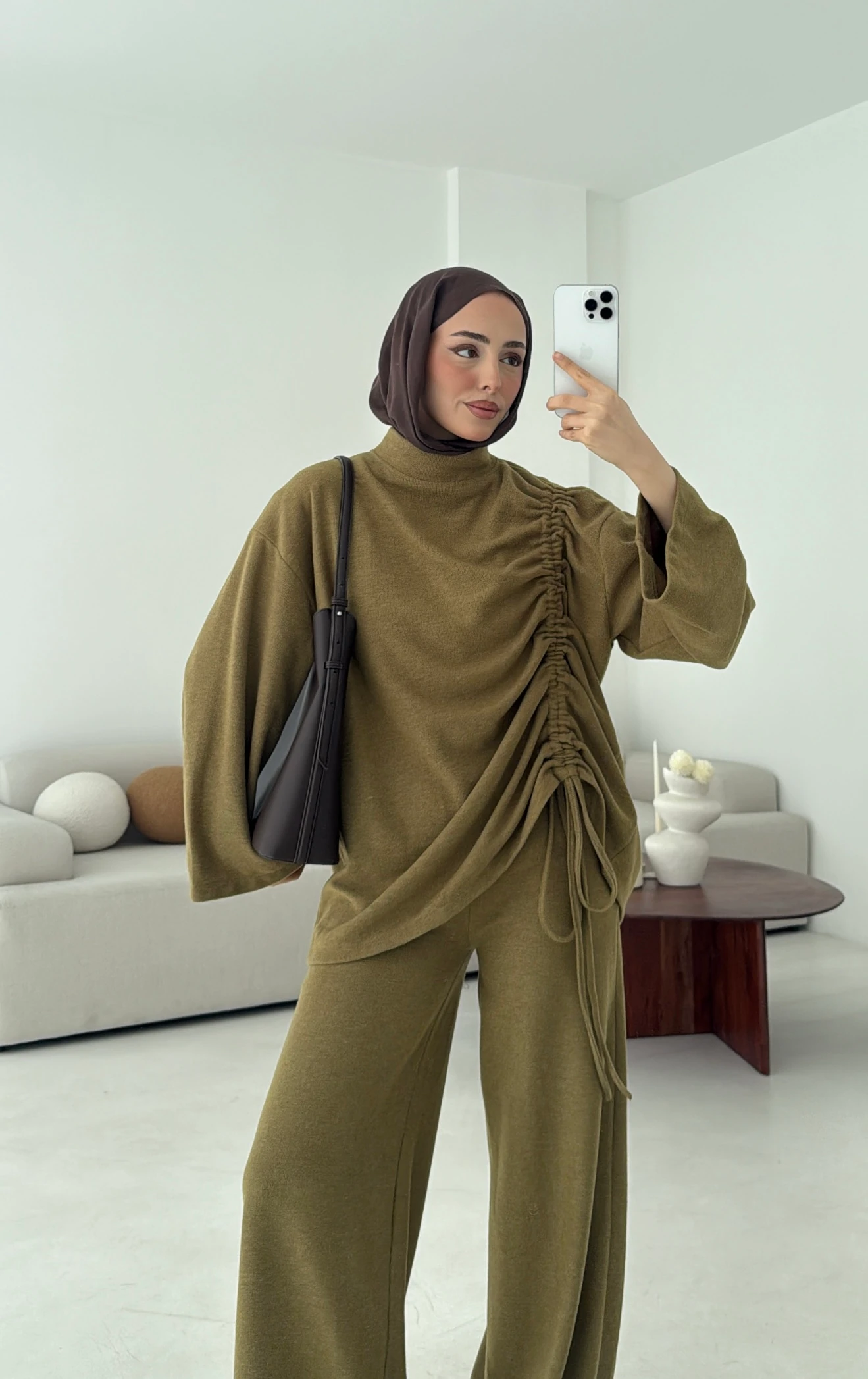 Bluzu Yandan Biyeli Takım  Yağ yeşili