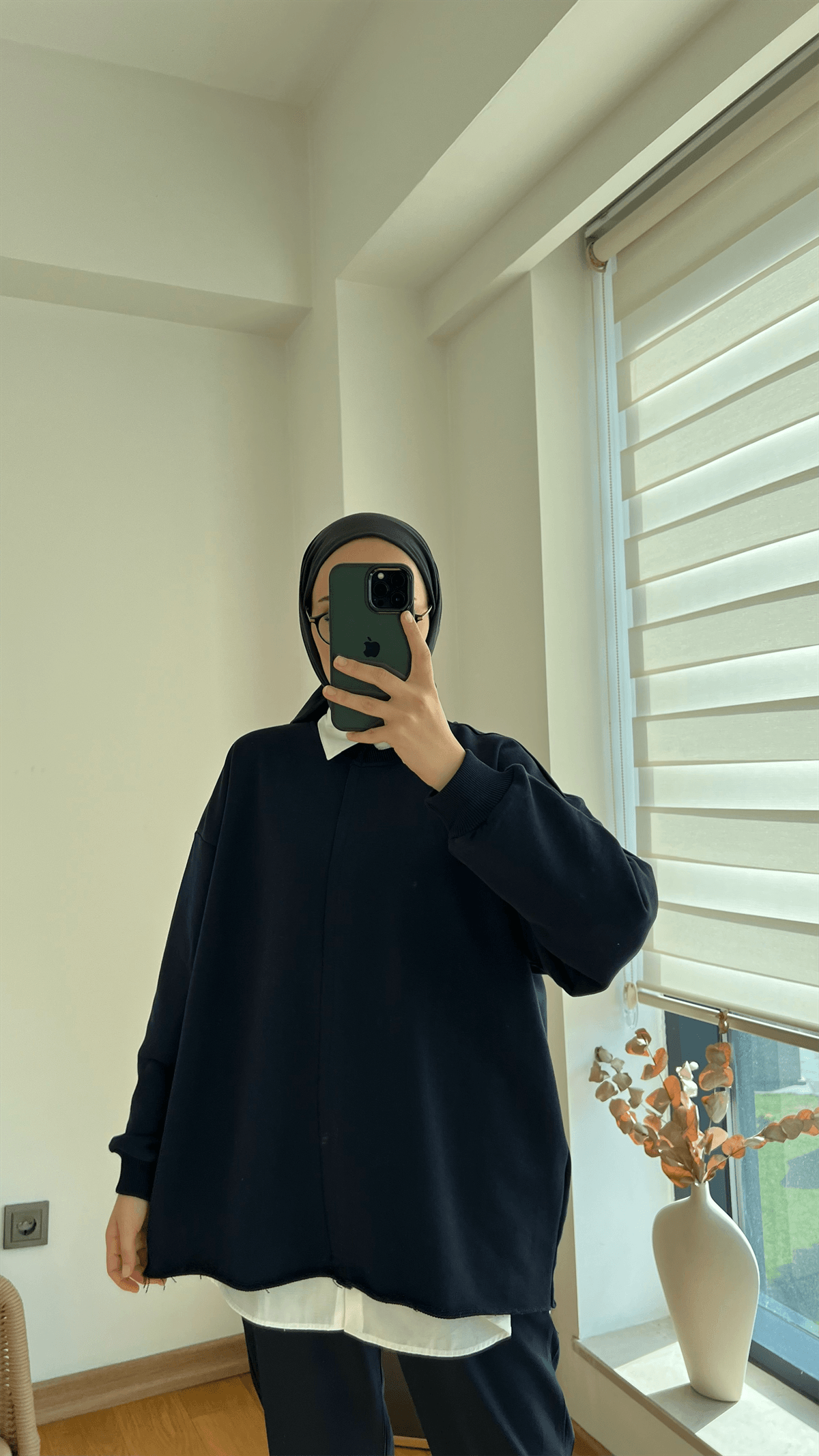 Altı Kesik Detaylı Sweatshirt Lacivert