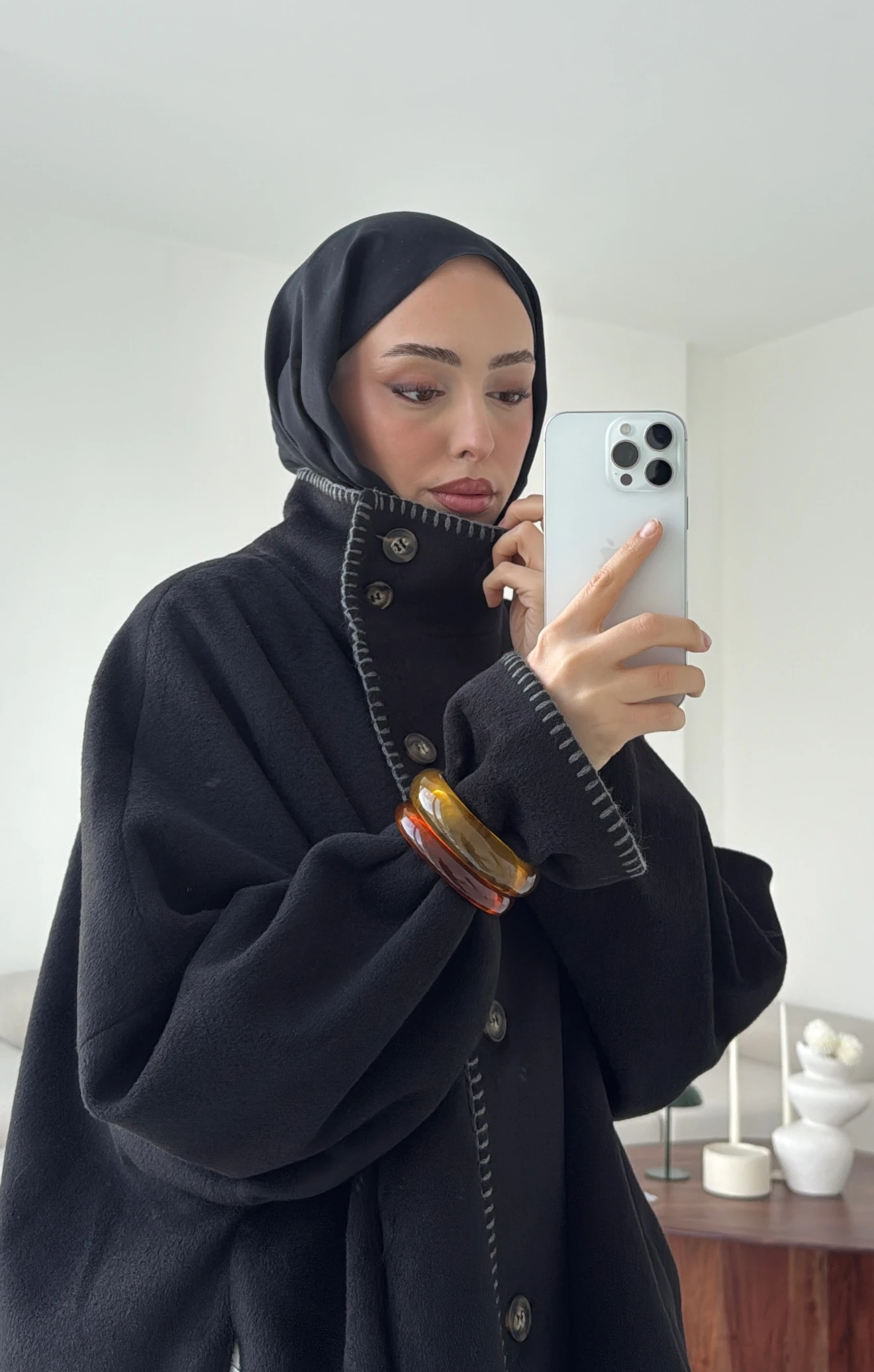 Nakış Detay Premium Kaban Siyah